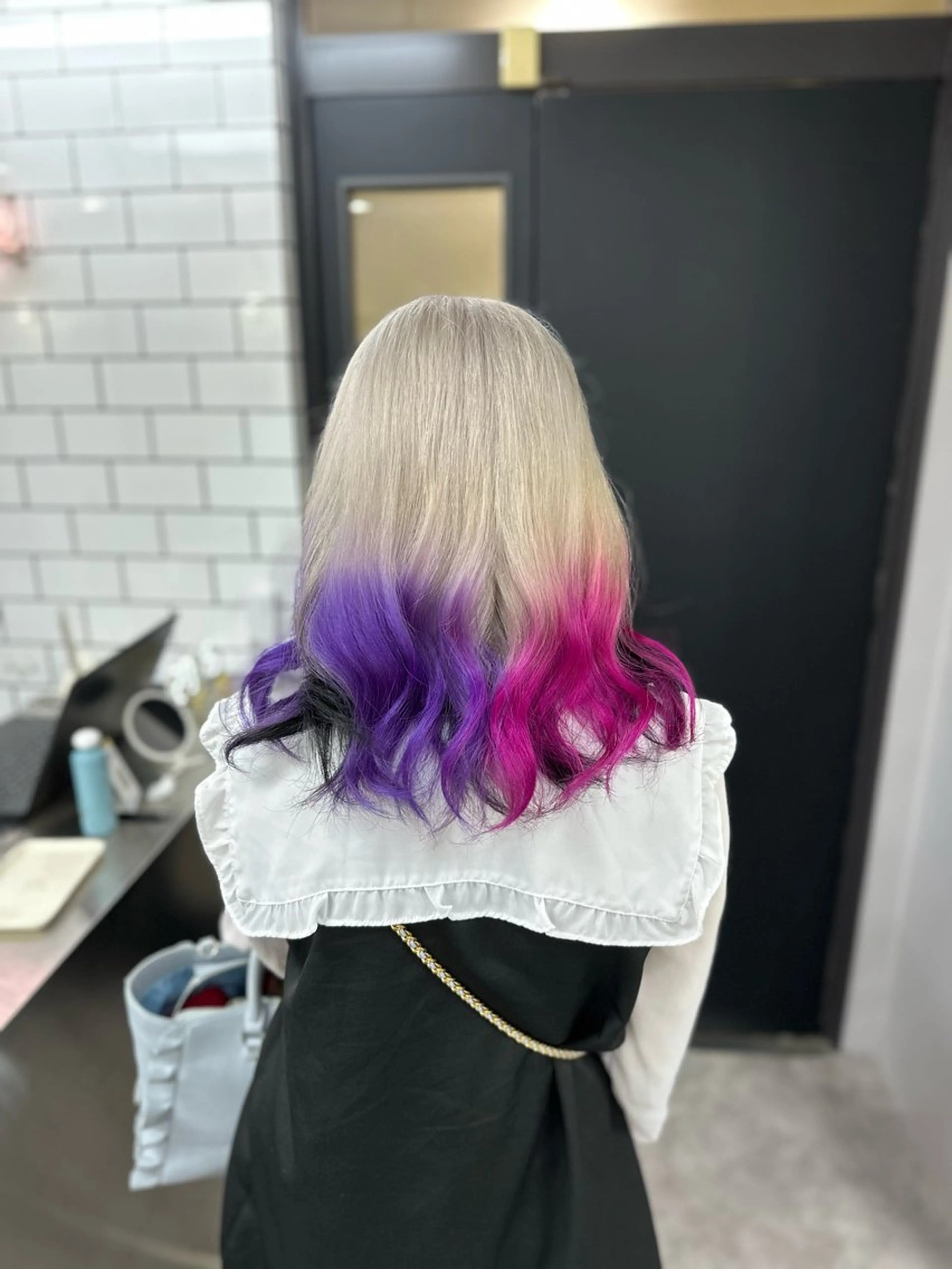 セミロング カラー デザインカラー グラデーションカラー ピンクカラー パープルカラー GIMMICK pasha所属・天野 タイナのヘアスタイル