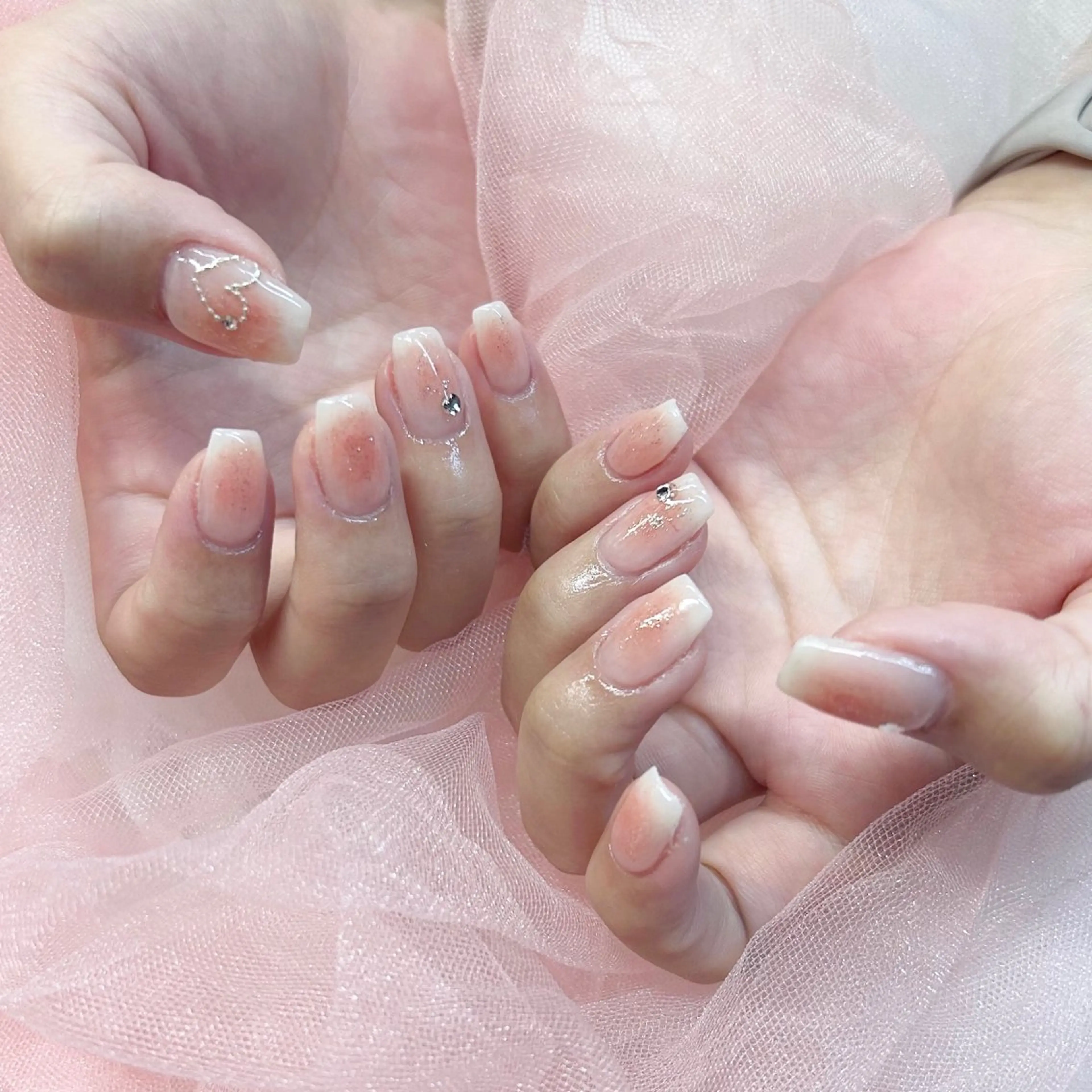 ネイル チークネイル ハート EMANON心斎橋店所属・大阪心斎橋ネイル/ hinataのネイルデザイン