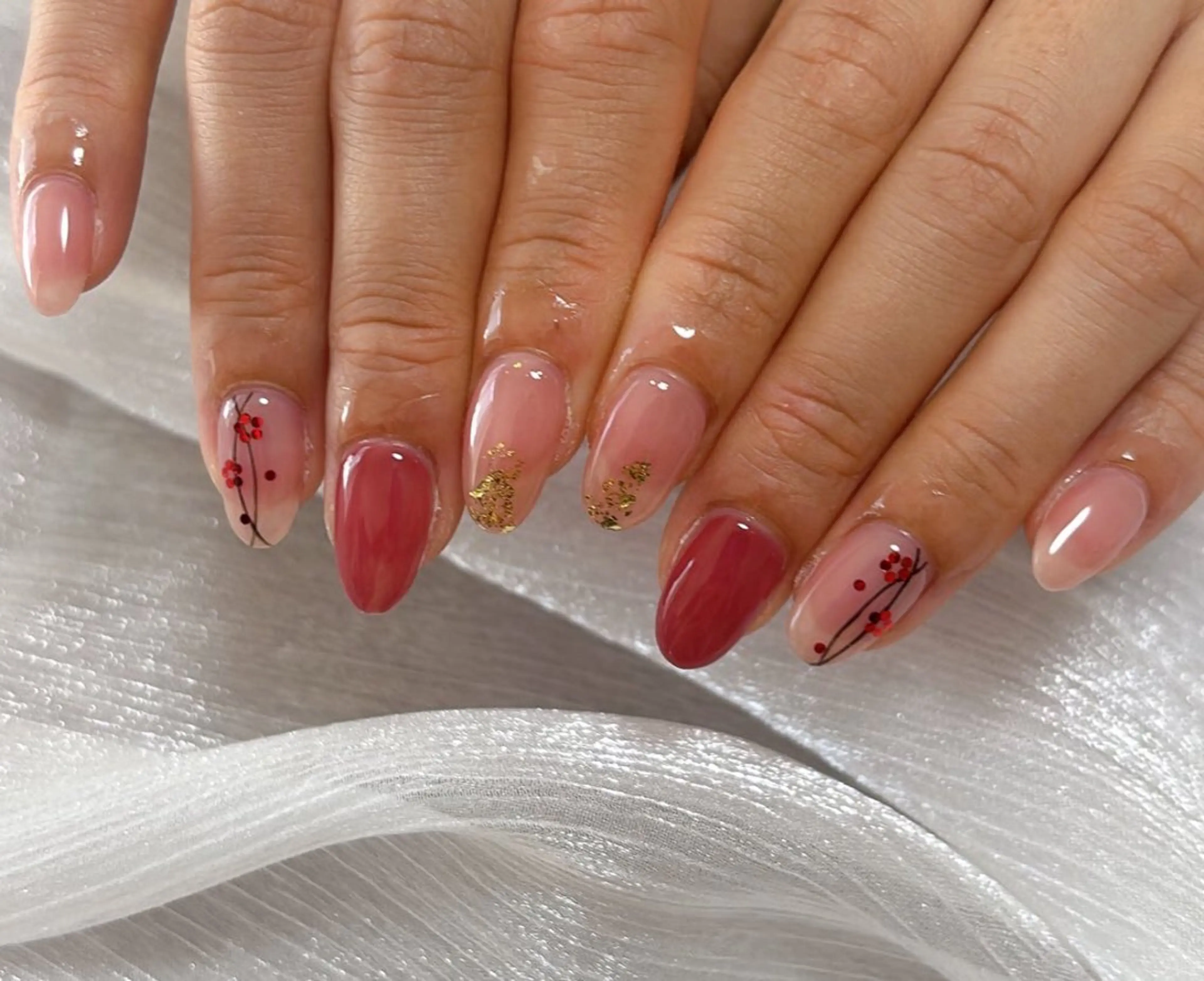 ネイル フラワーネイル ジェルネイル オフィスネイル パラジェル 春ネイル ハンドネイル kiki nail &brow二子玉川の眉毛・アイブロウイメージ