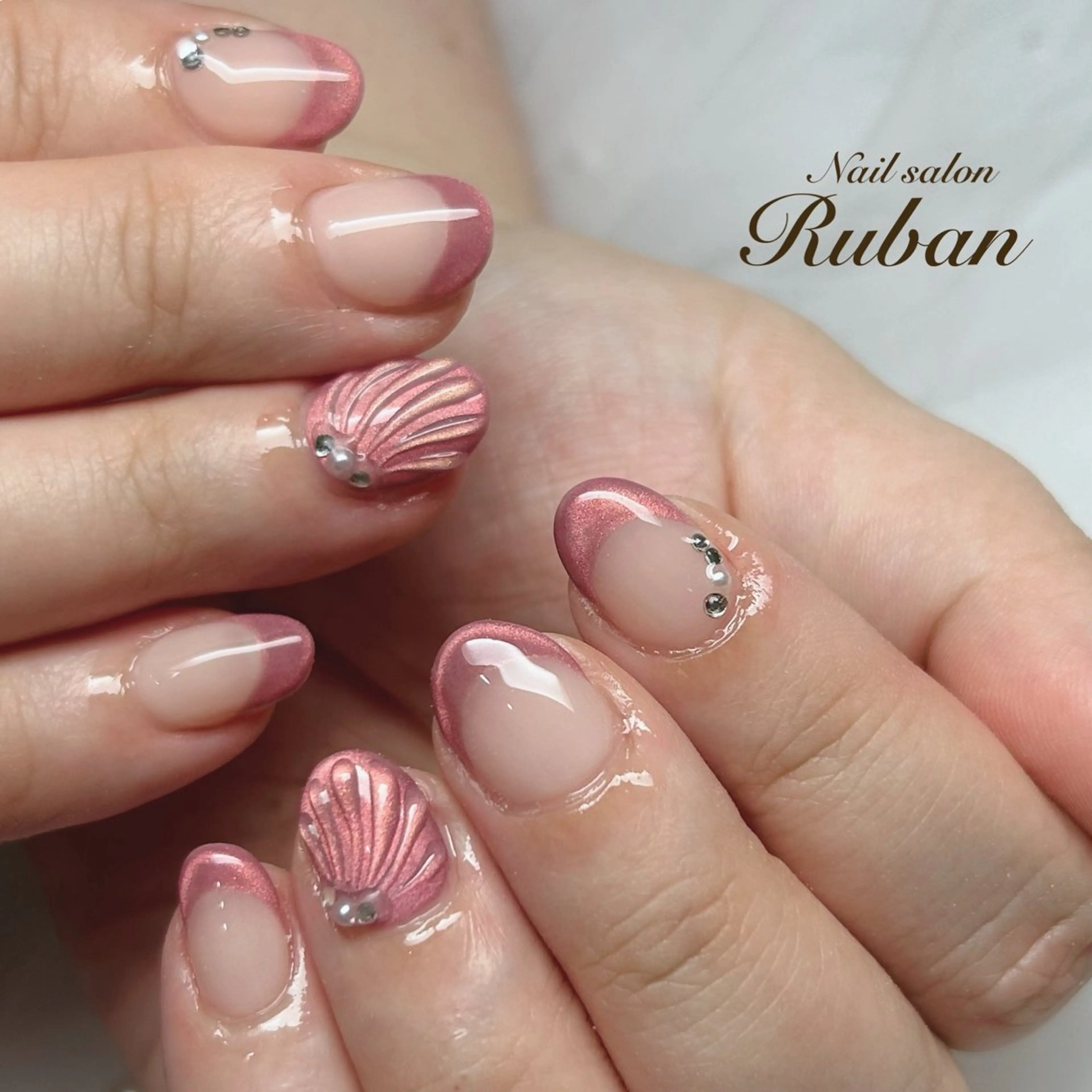 ネイル アートネイル フレンチネイル マグネットネイル 持ち込み ぷっくりネイル Nail salon Ruban所属・Nail salon Rubanのネイルデザイン