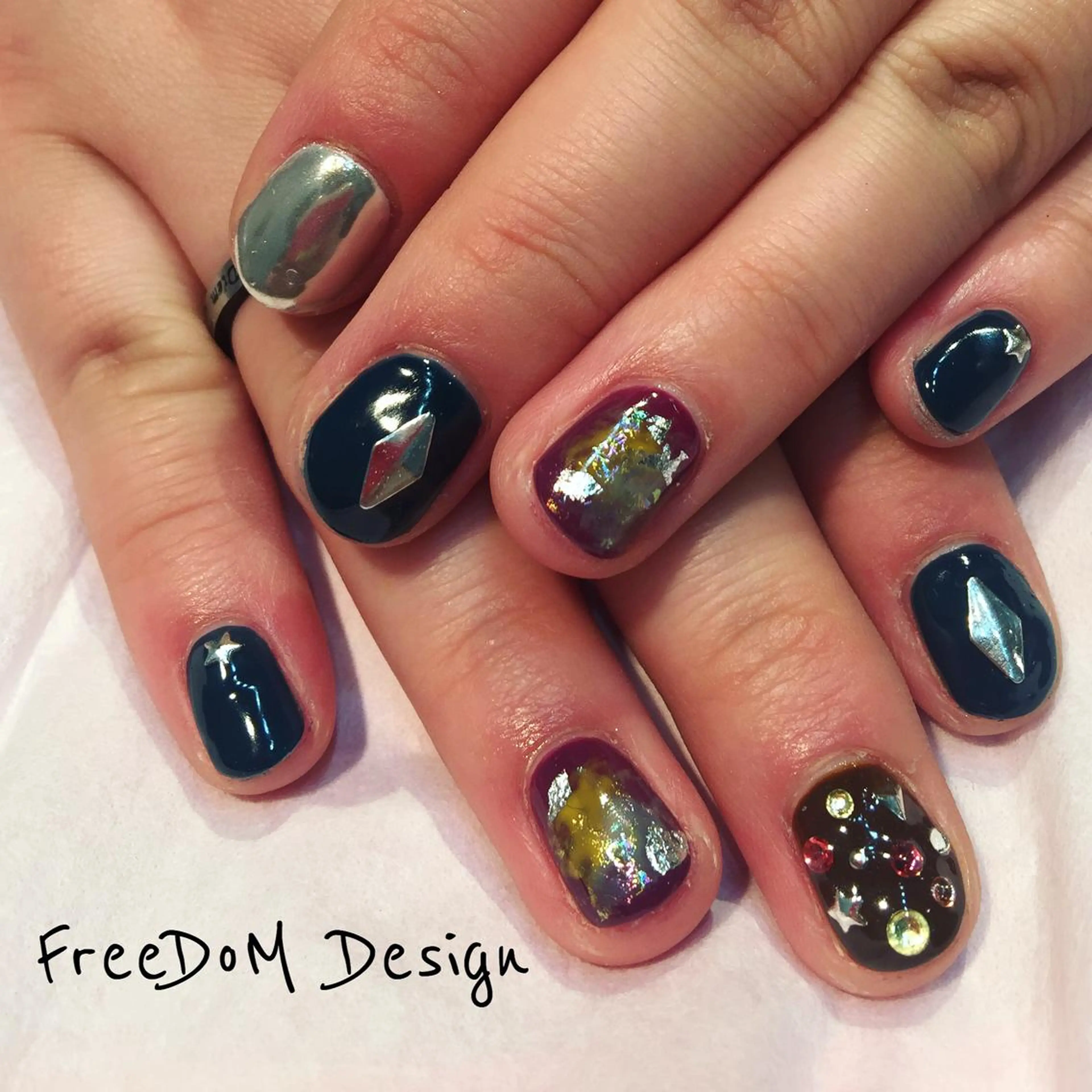 ネイル アートネイル ＦreeDoＭ   Design所属・W KUMIのネイルデザイン