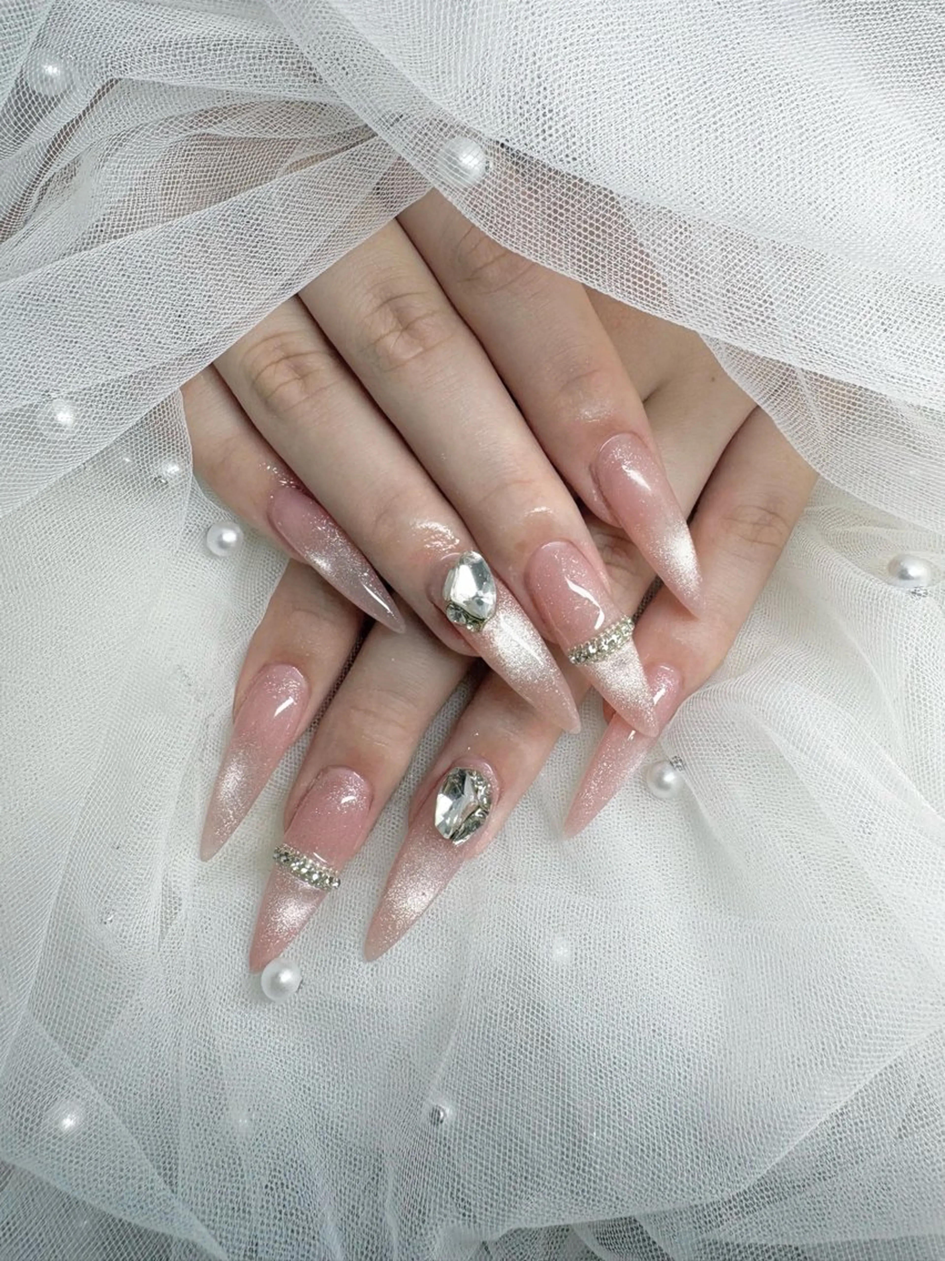 ネイル マグネットネイル ピンク ハンドネイル 💖長さ出し＆ 韓国ネイルaya💖のネイルデザイン