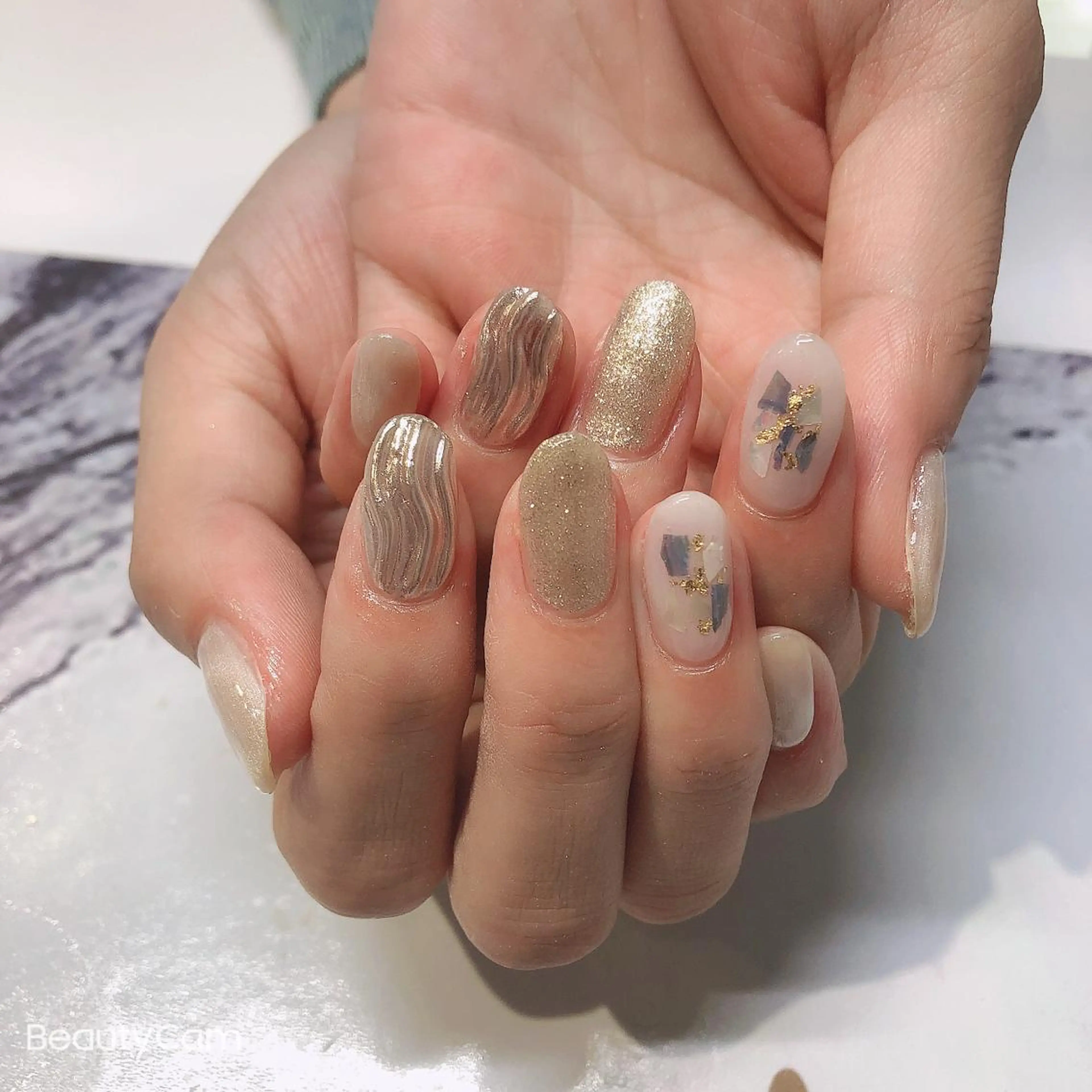 ネイル ハンドネイル Guarendo錦糸町店所属・ガレンドウ 白澤 愛子のネイルデザイン