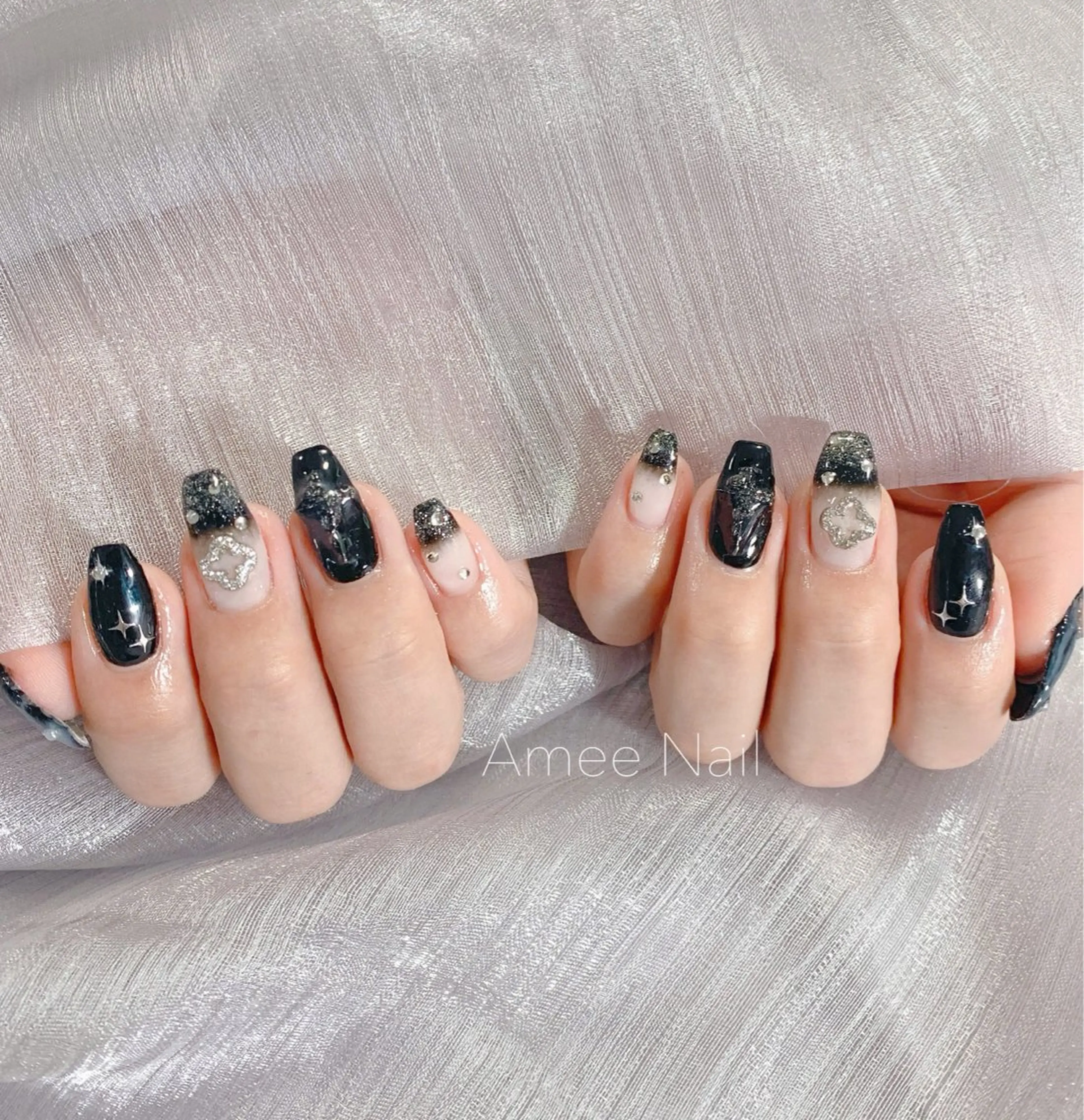 ネイル オーロラネイル クリアネイル フラッシュネイル ジェルネイル グラデーション ハンドネイル Amee Nailsalonのネイルデザイン