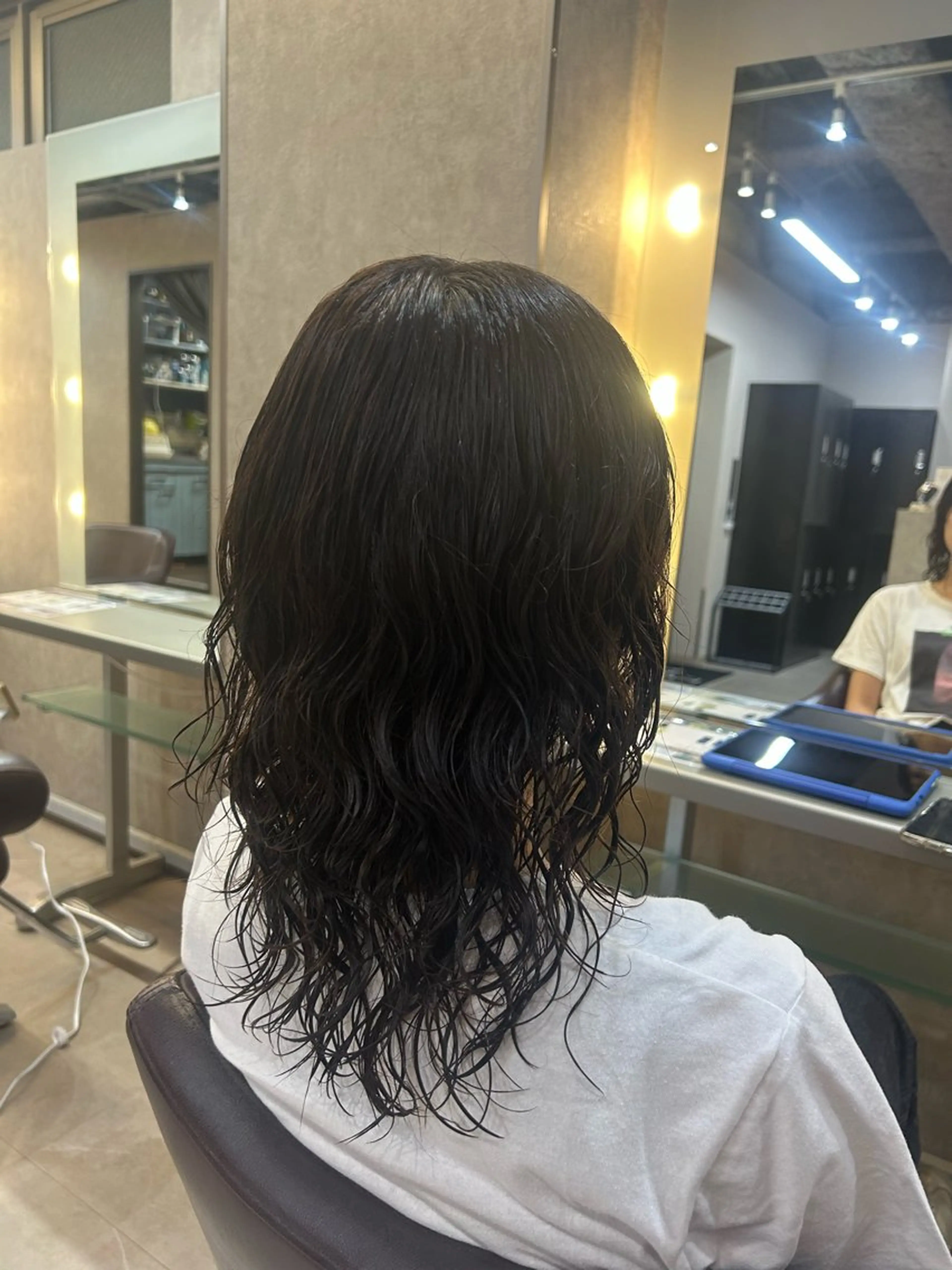 ミディアム パーマ Flag hair所属・か れんのヘアスタイル