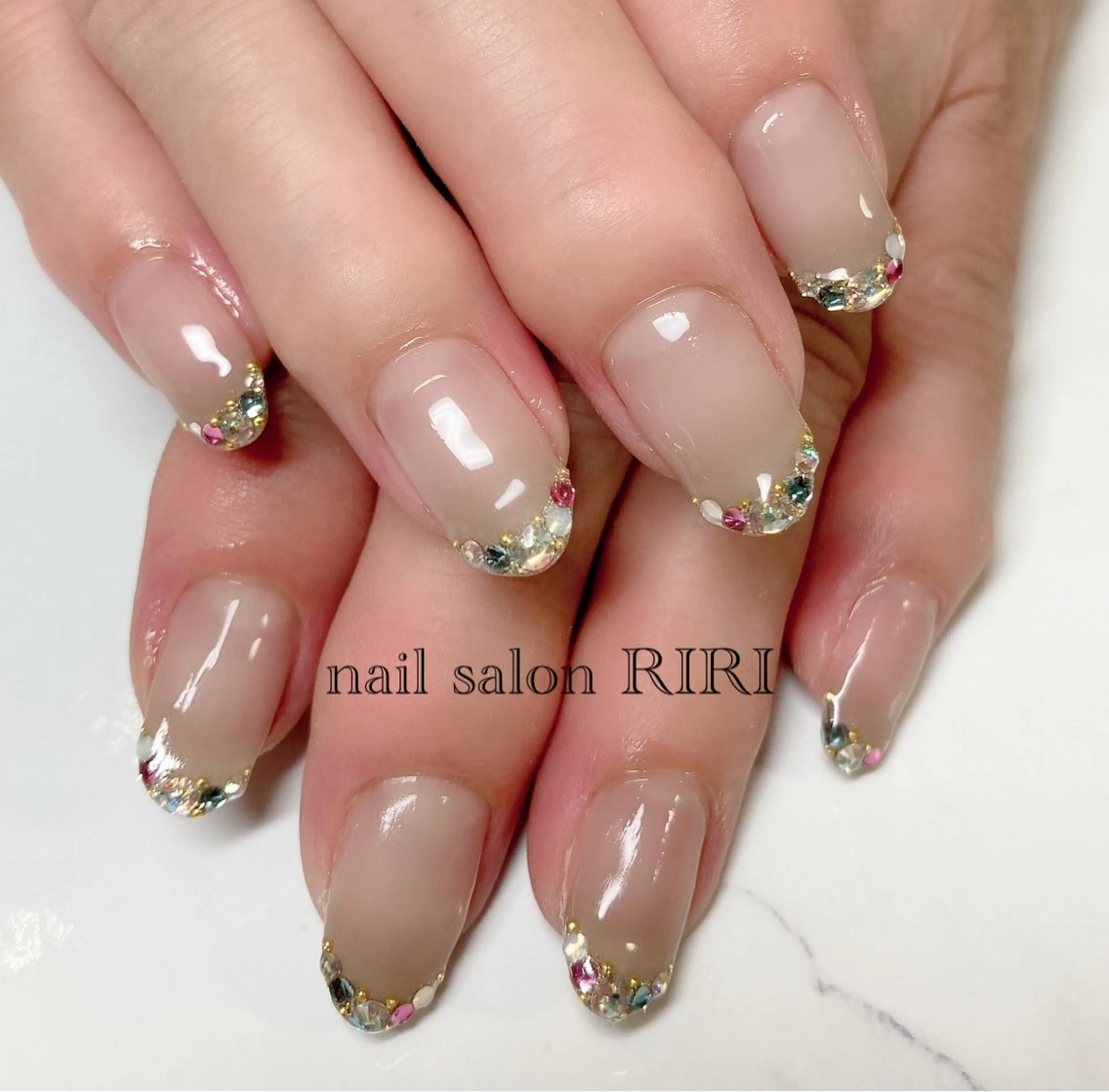 ネイル フレンチネイル ストーンネイル private  nail  salon RIRI所属・RIRI リリのネイルデザイン