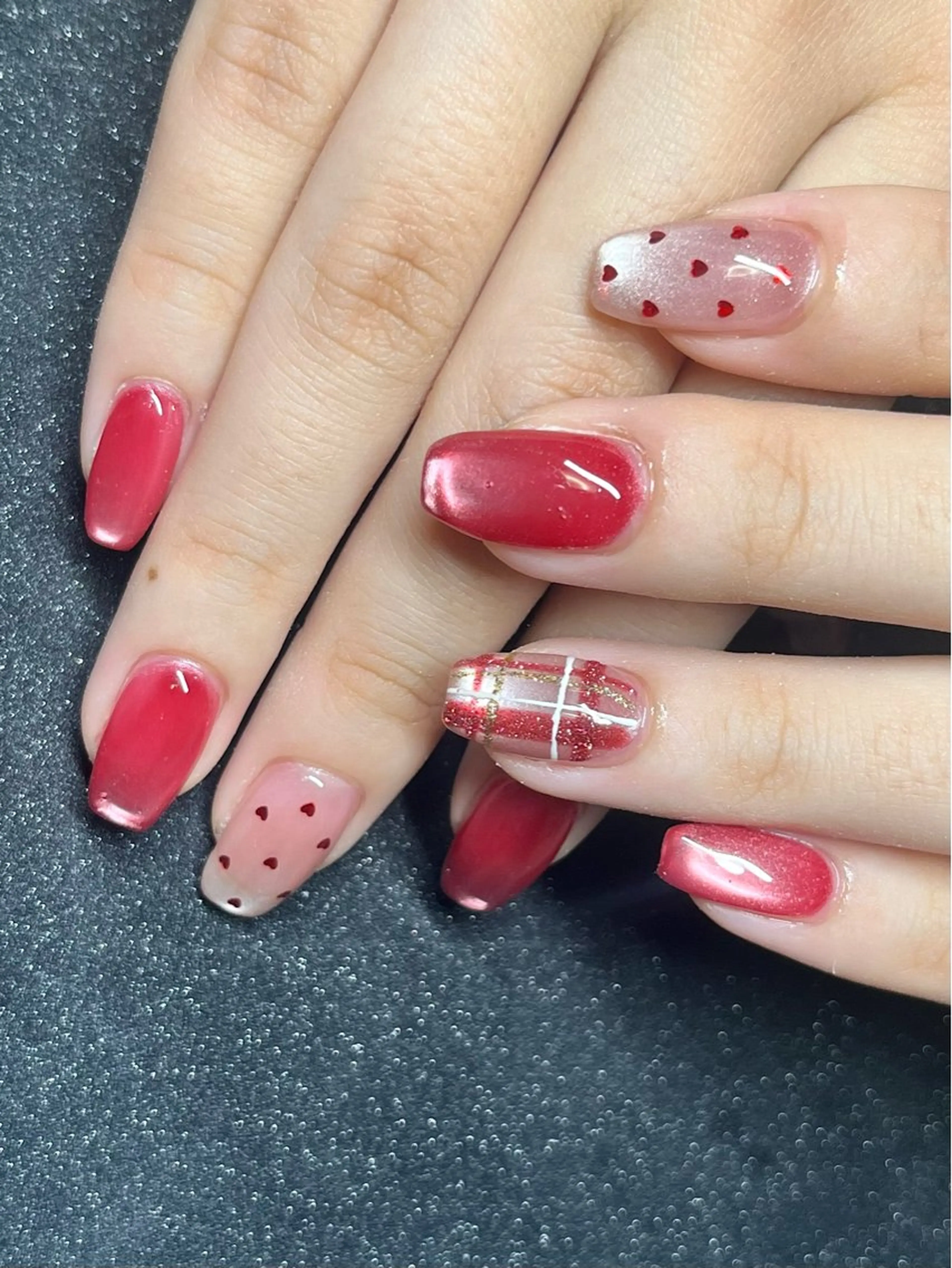 ネイル ドット ハート ハンドネイル Chika .のネイルデザイン