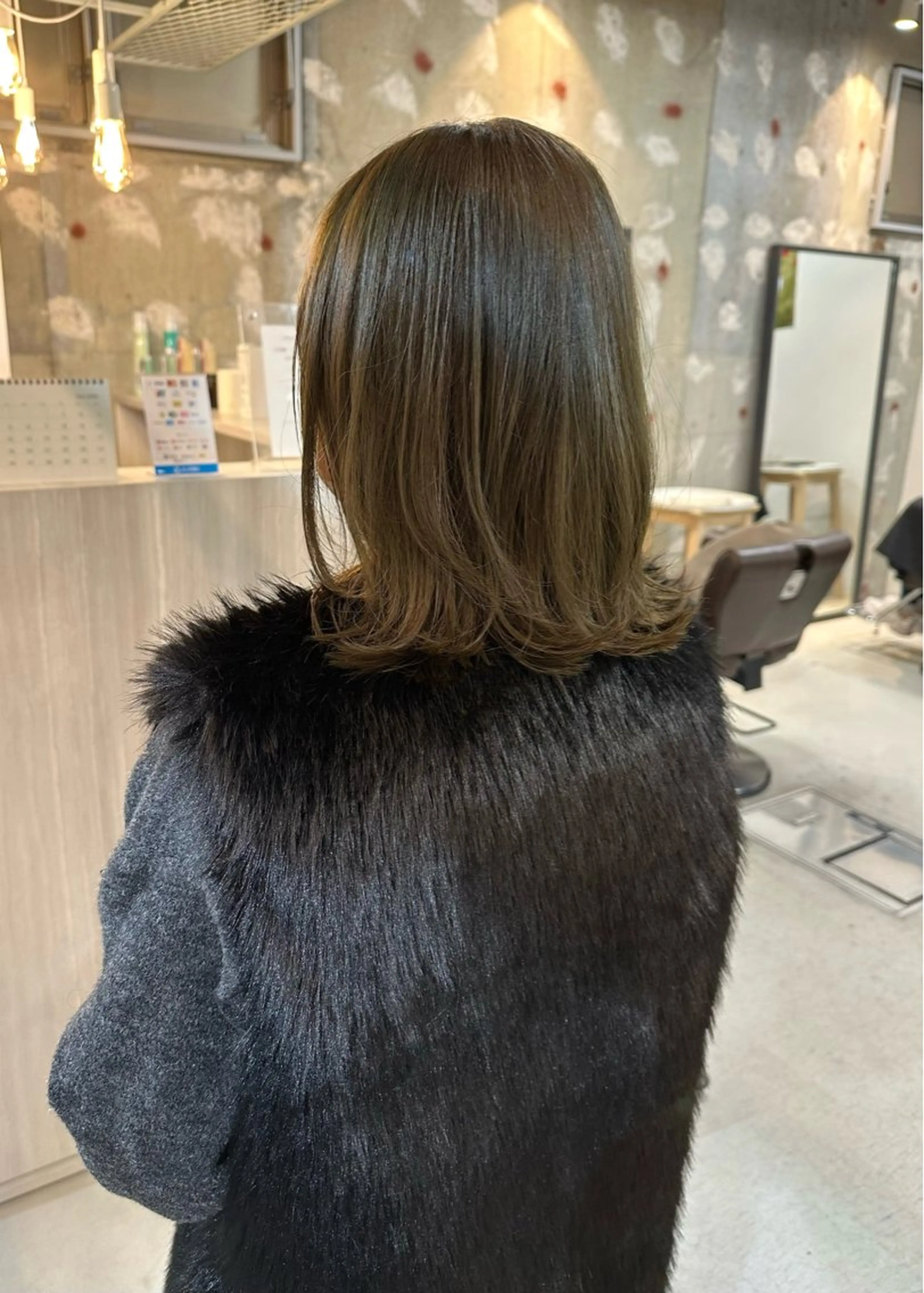 ミディアム 松本 瑠菜のヘアスタイル