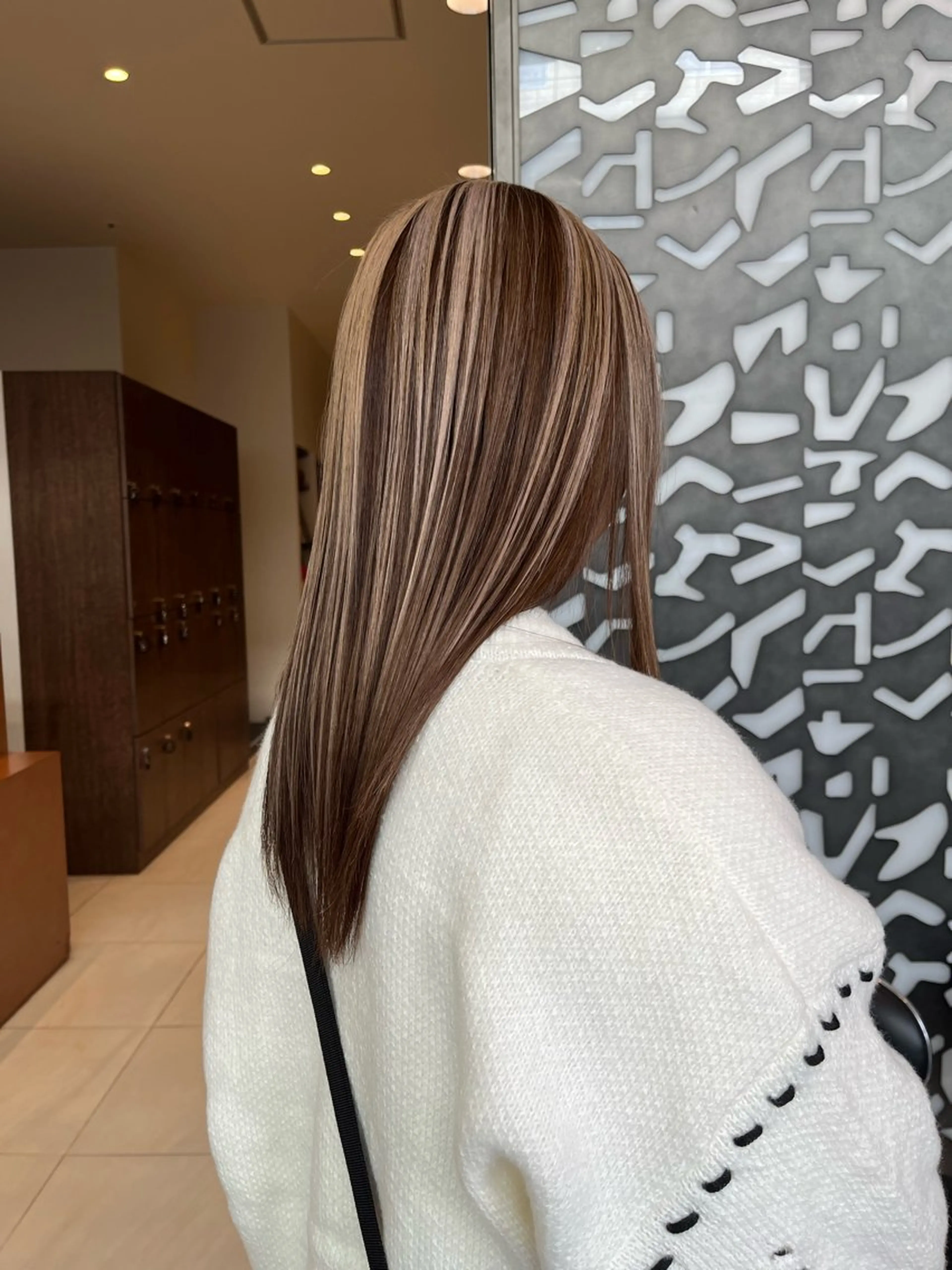 カラー ヘアカラー ブリーチ・ツヤ髪特化 レイヤー🥝ルナのヘアスタイル