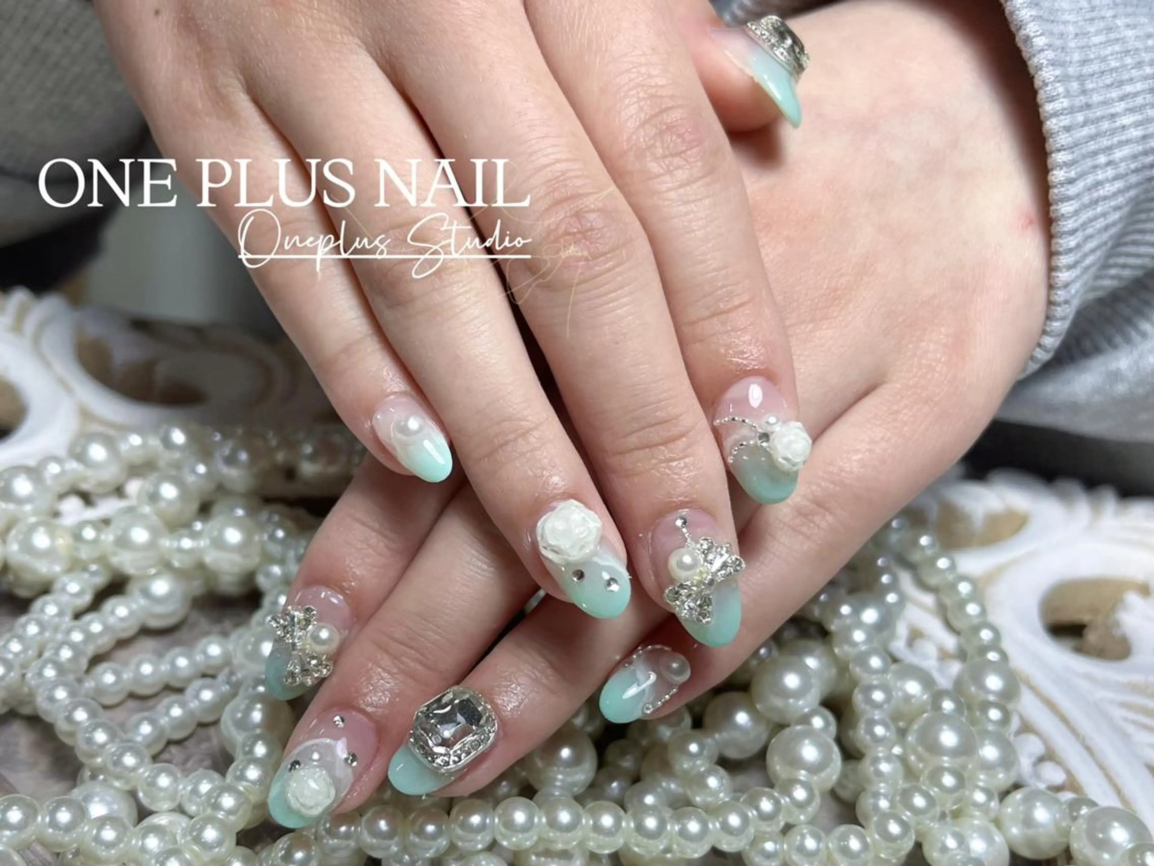 ネイル アートネイル オーロラネイル ガーリー キラキラネイル 韓国ネイル One plus StudioNailのネイルデザイン