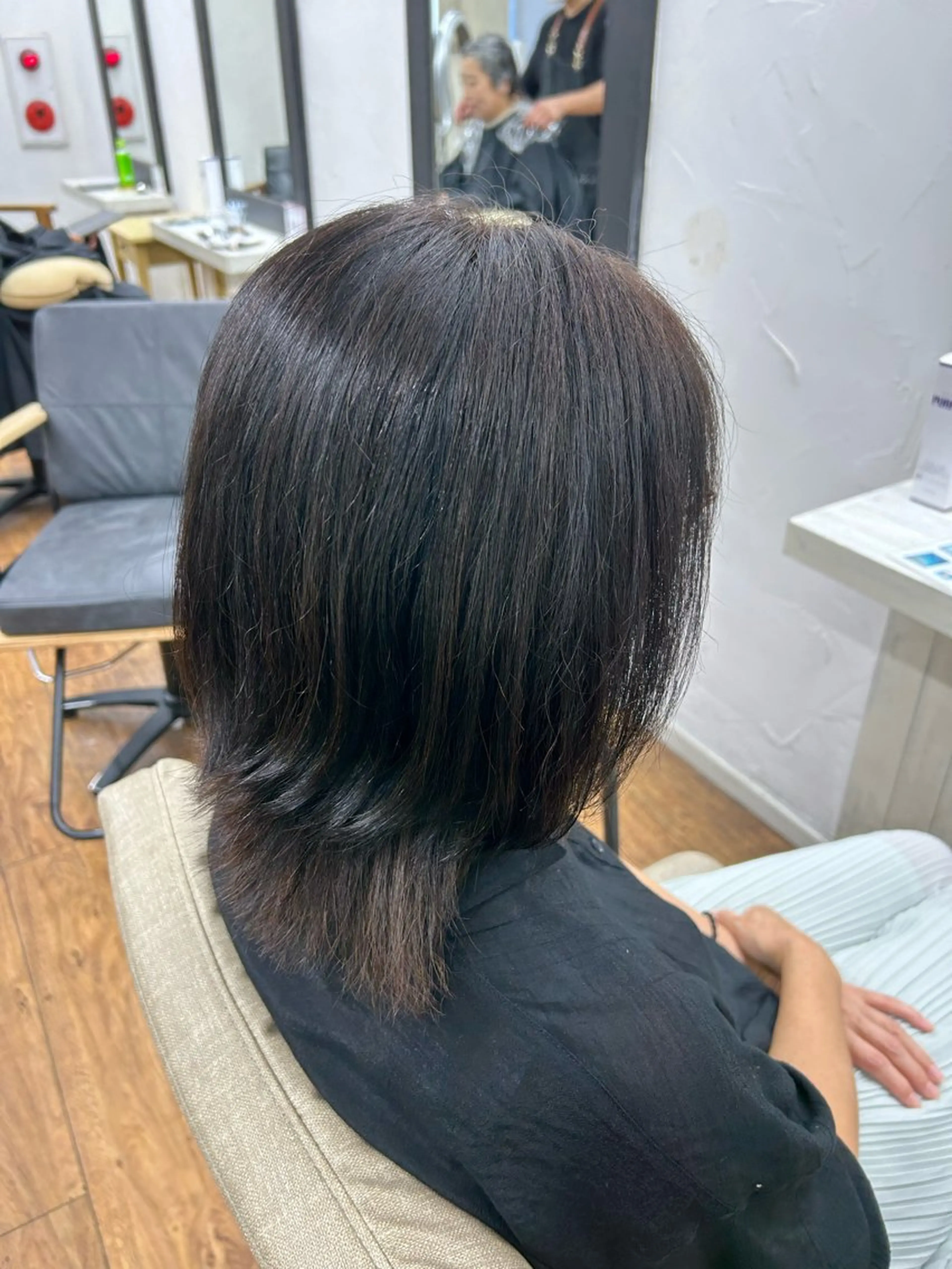 カラー kanon松戸所属・齊藤 礼華のヘアスタイル