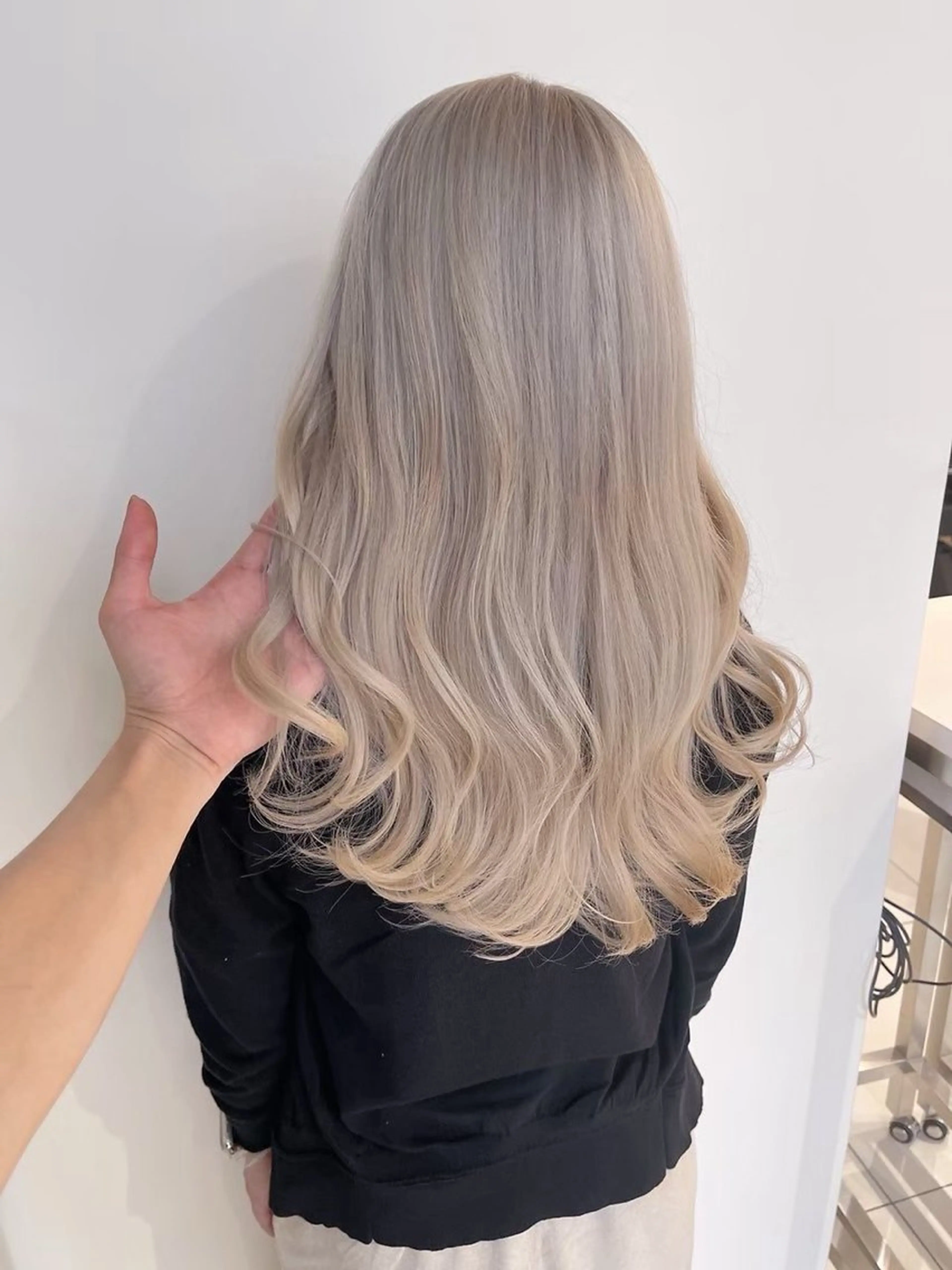 ロング 暖色カラー🩷 ハイトーン🦋/紗矢のヘアスタイル