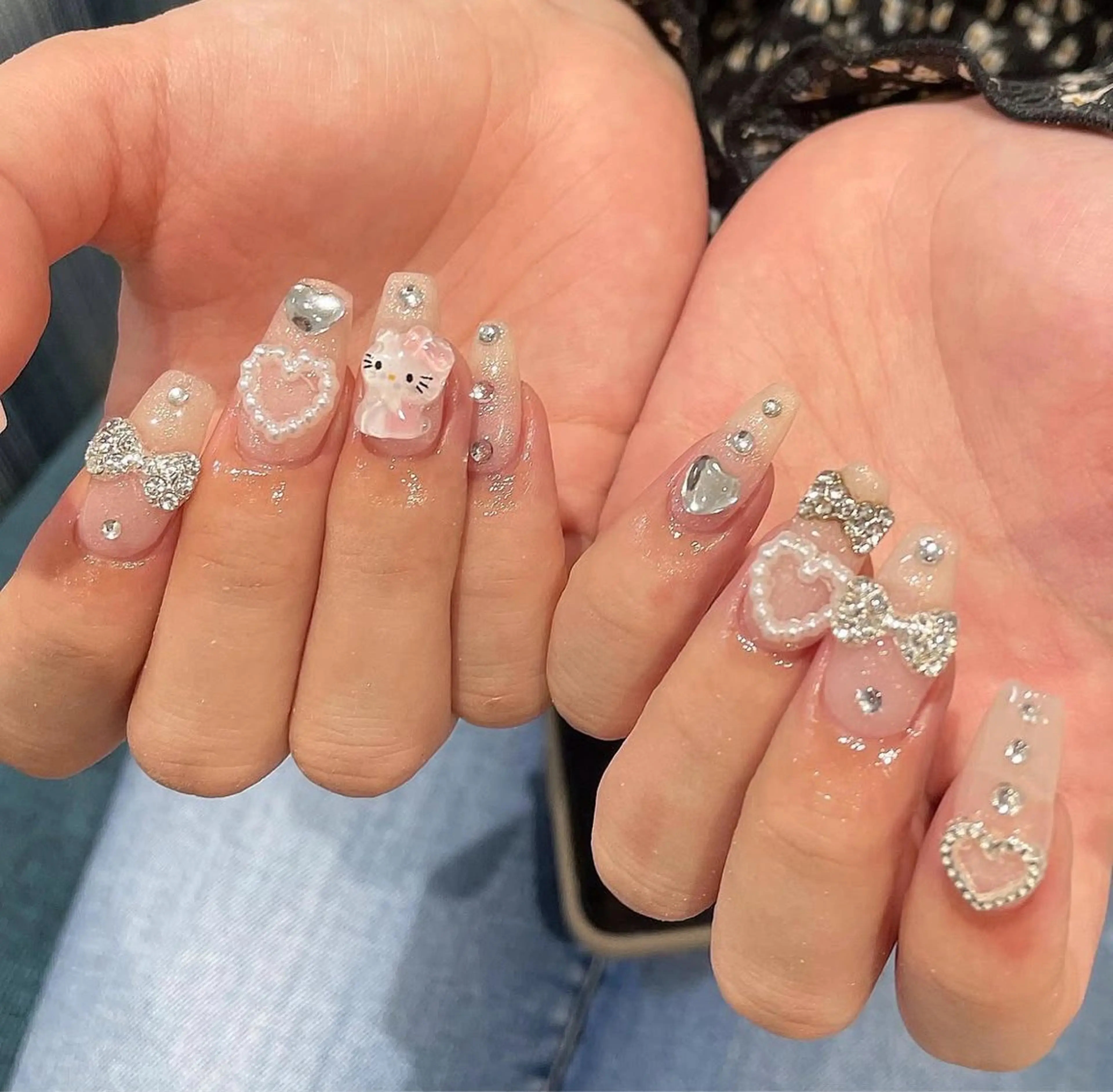 ネイル 長さ出し グラデーション キラキラネイル 韓国ネイル ラメ(グリッター) ハンドネイル ハンドケア Chisa Nail Studio所属・チ サのネイルデザイン