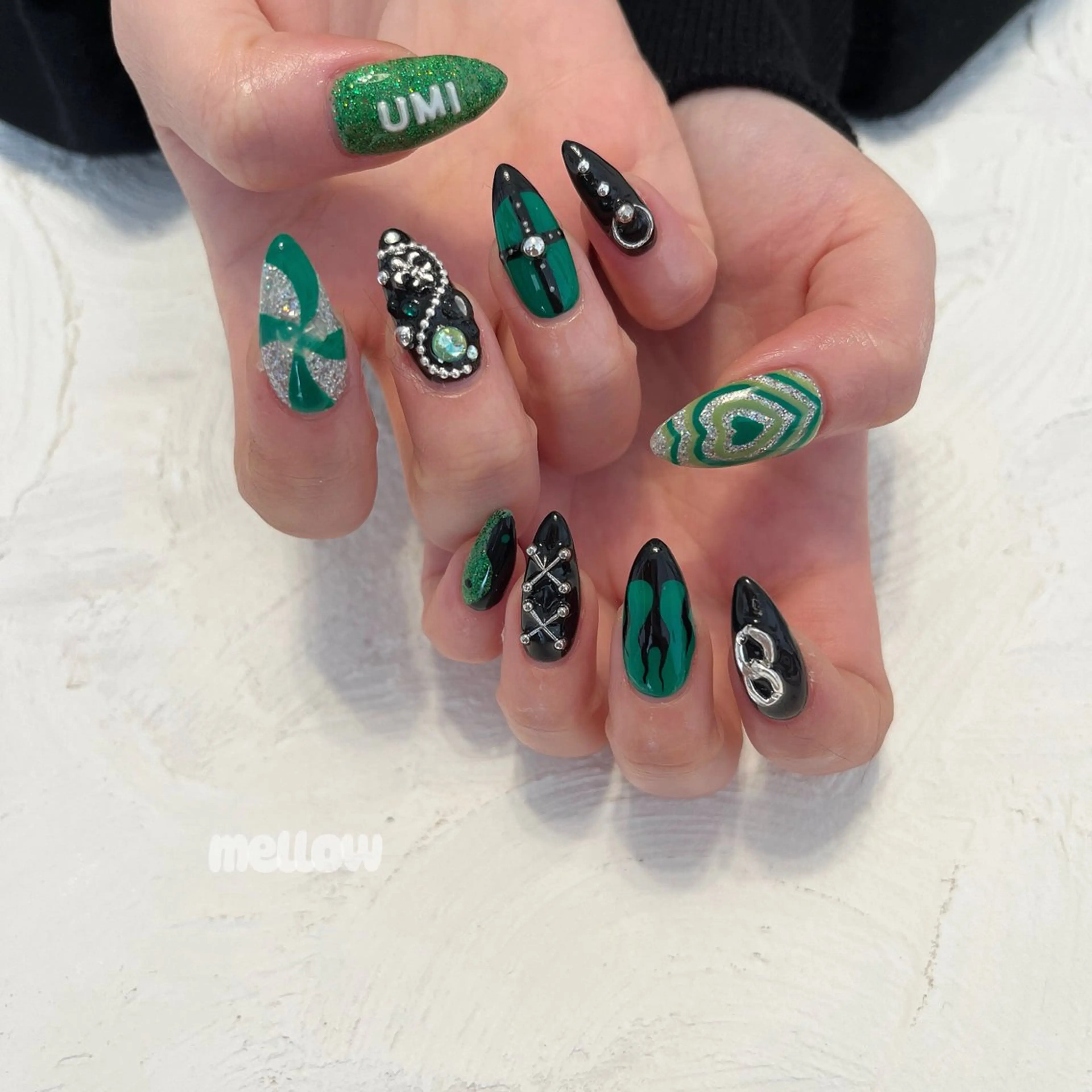 ネイル 持ち込み ハンドネイル mayu 𓃠のネイルデザイン