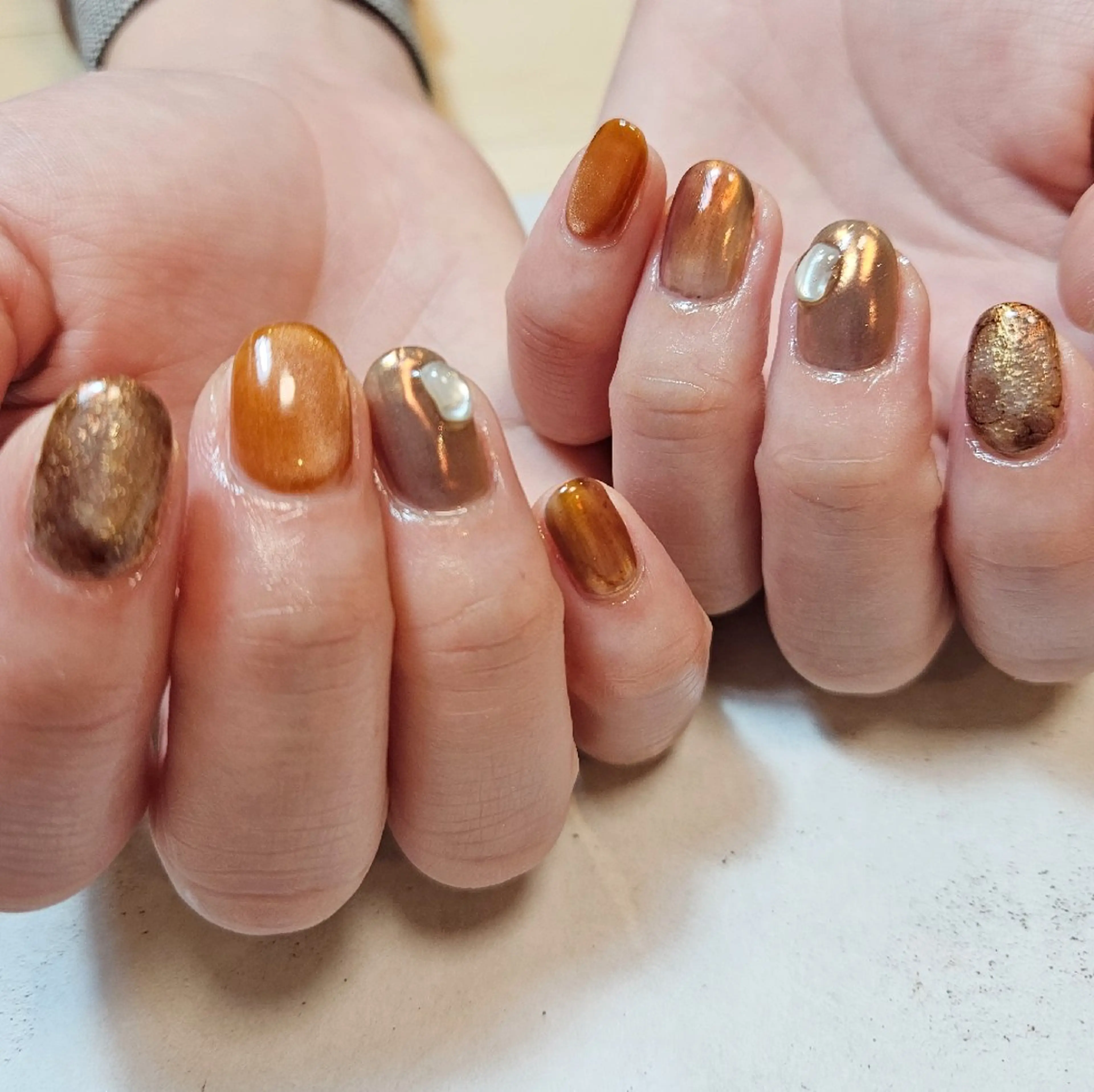 ネイル 氷ネイル・うるうるネイル マグネットネイル ミラーネイル ニュアンスネイル ハンドネイル Nailsalon manoのネイルデザイン