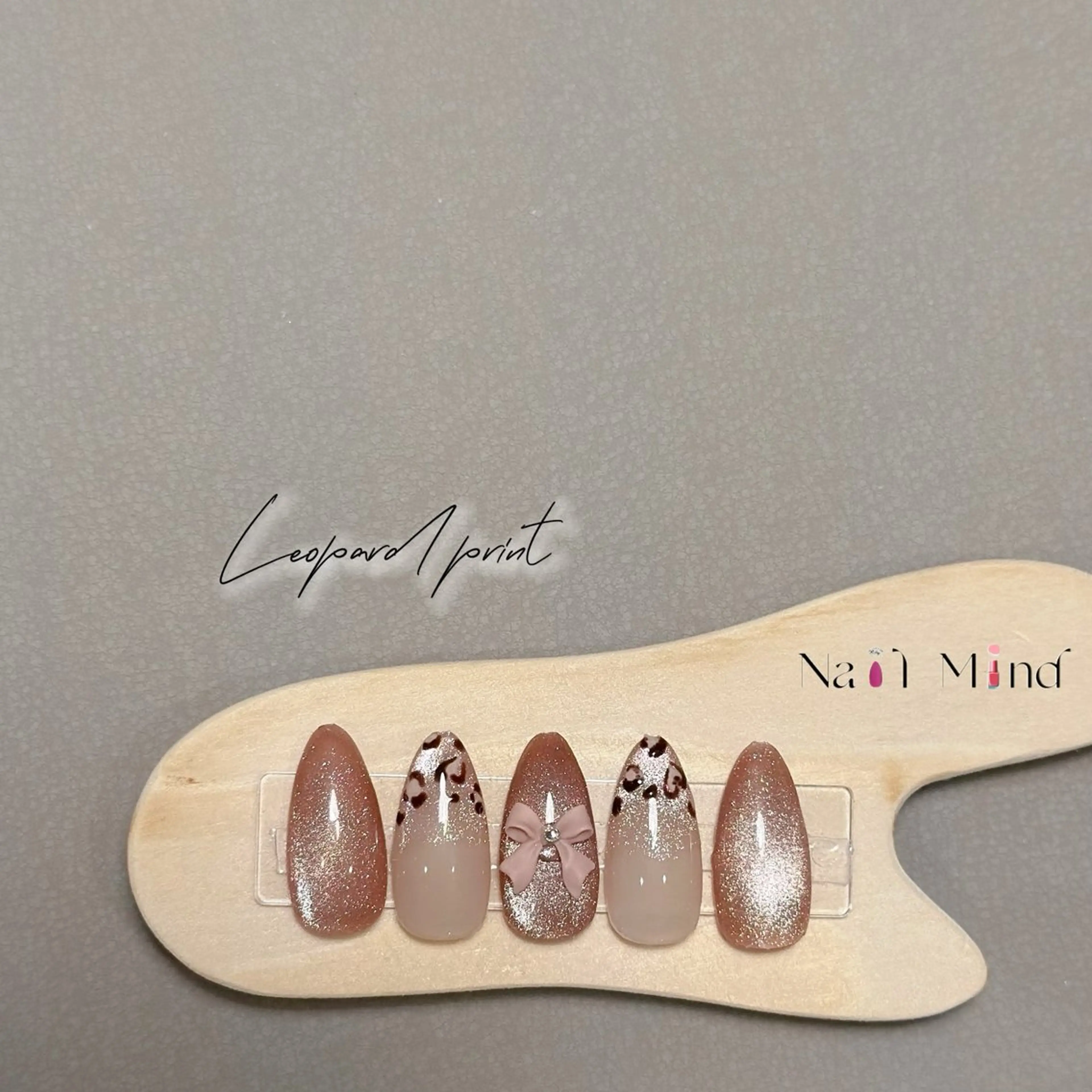 ネイル アニマル柄 アートネイル ジェルネイル マグネットネイル パラジェル ハンドネイル Nail Mind (NaONail）のネイルデザイン