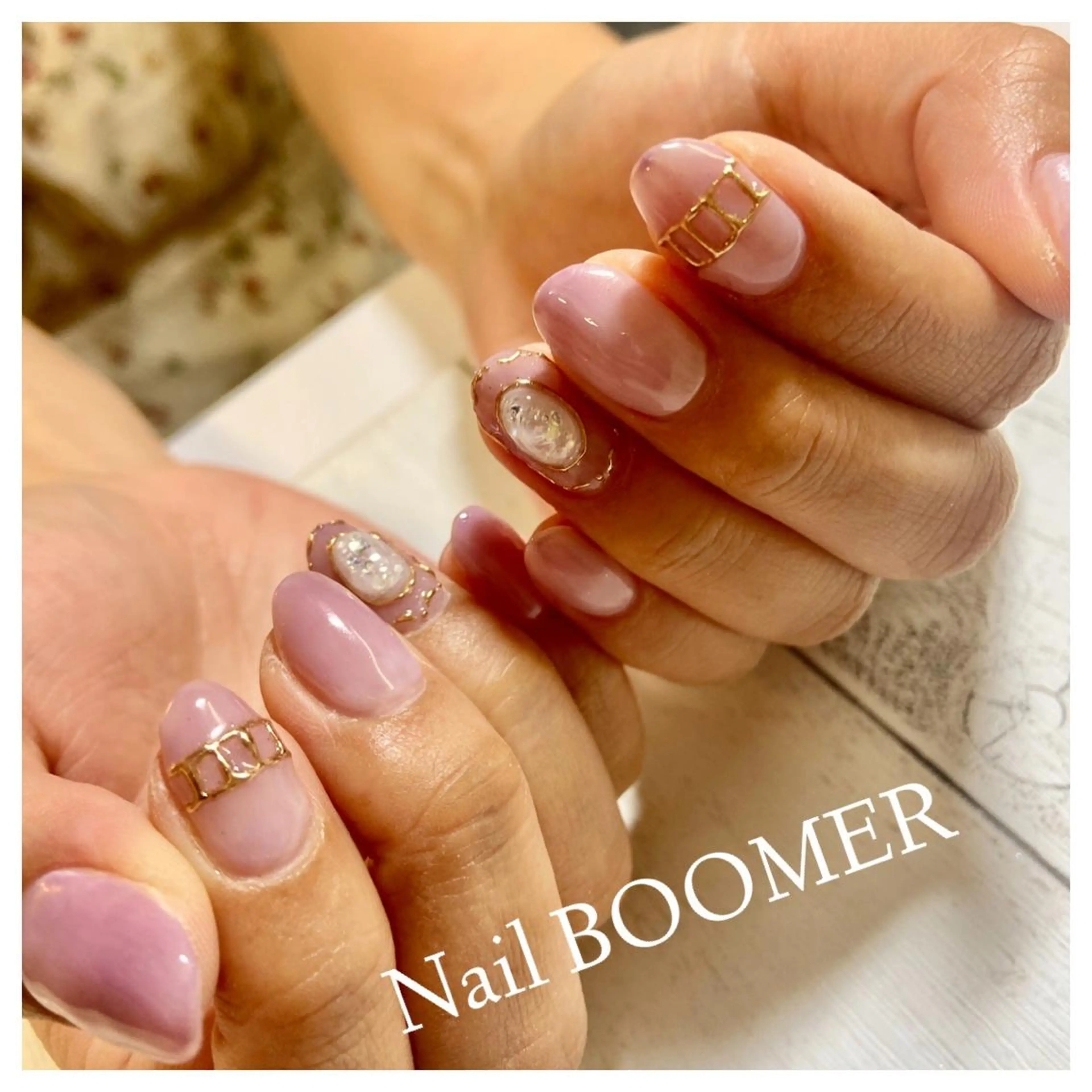 ネイル ハンドネイル フットネイル ネイル ブーマーのネイルデザイン