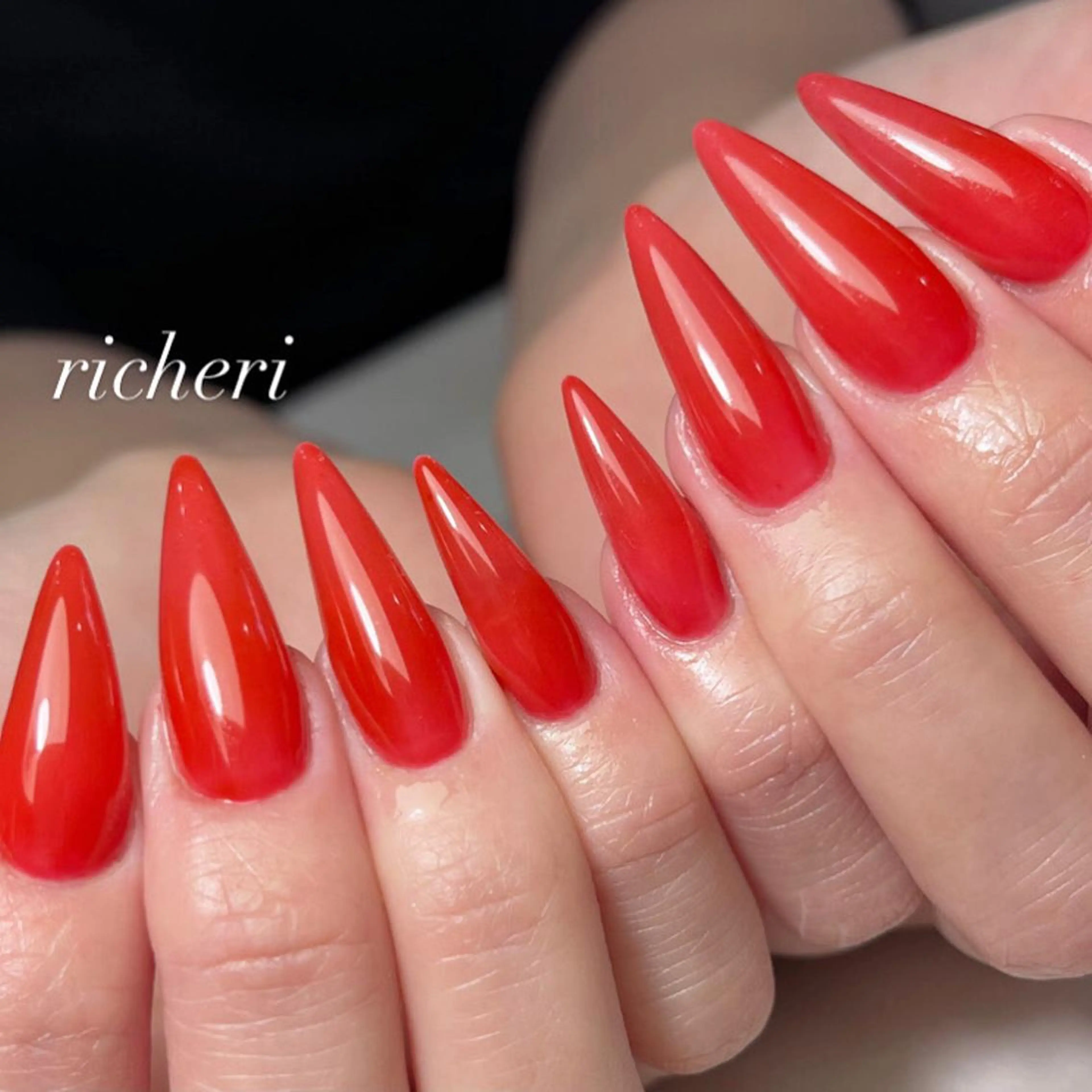 ミディアム ネイル ハンドネイル richeri beautyのエステ・リラクイメージ