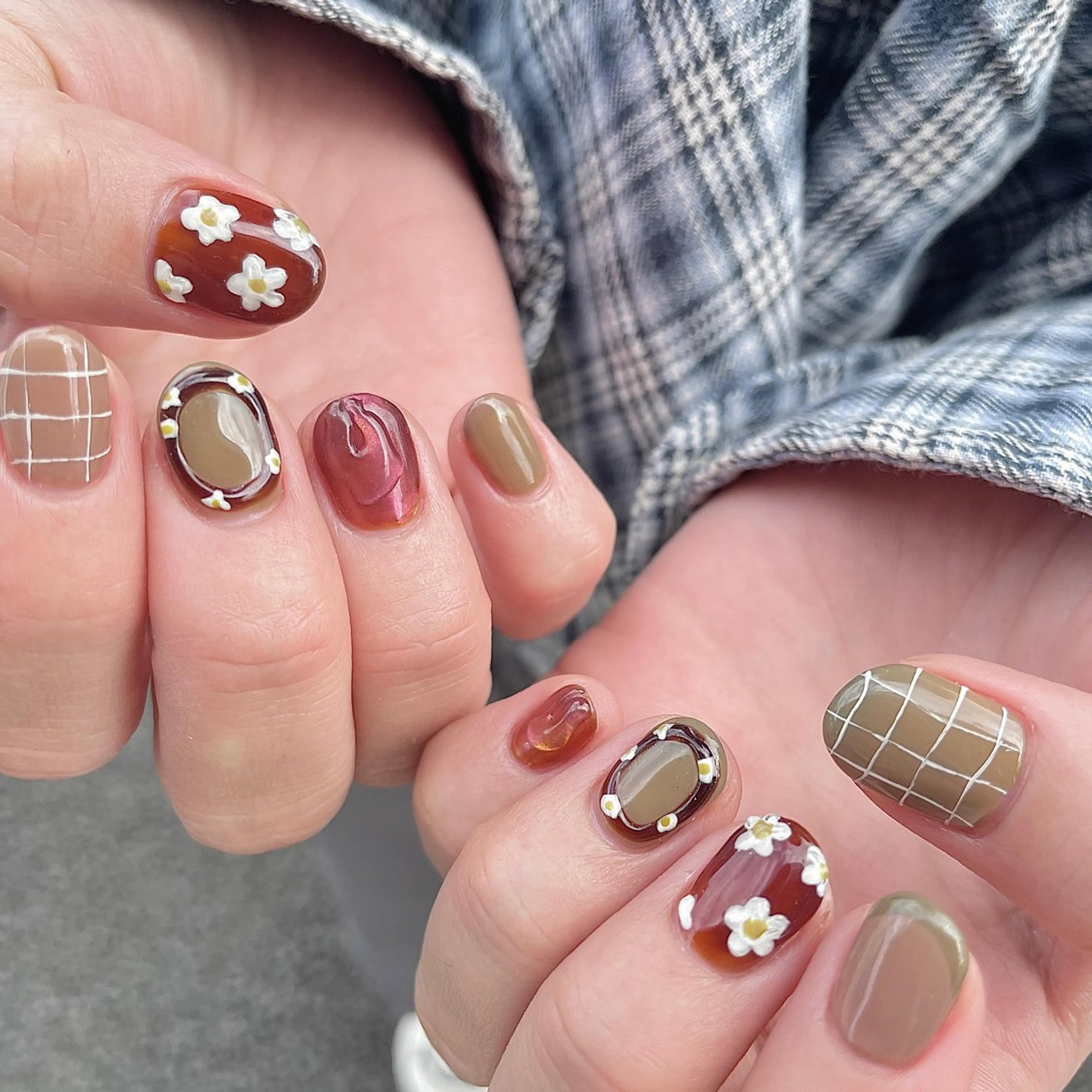 ネイル べっ甲ネイル ブラウン フレンチネイル ショートネイル ハンドネイル acs.n所属・ネイル，耳つぼ 風間すみれのその他イメージ