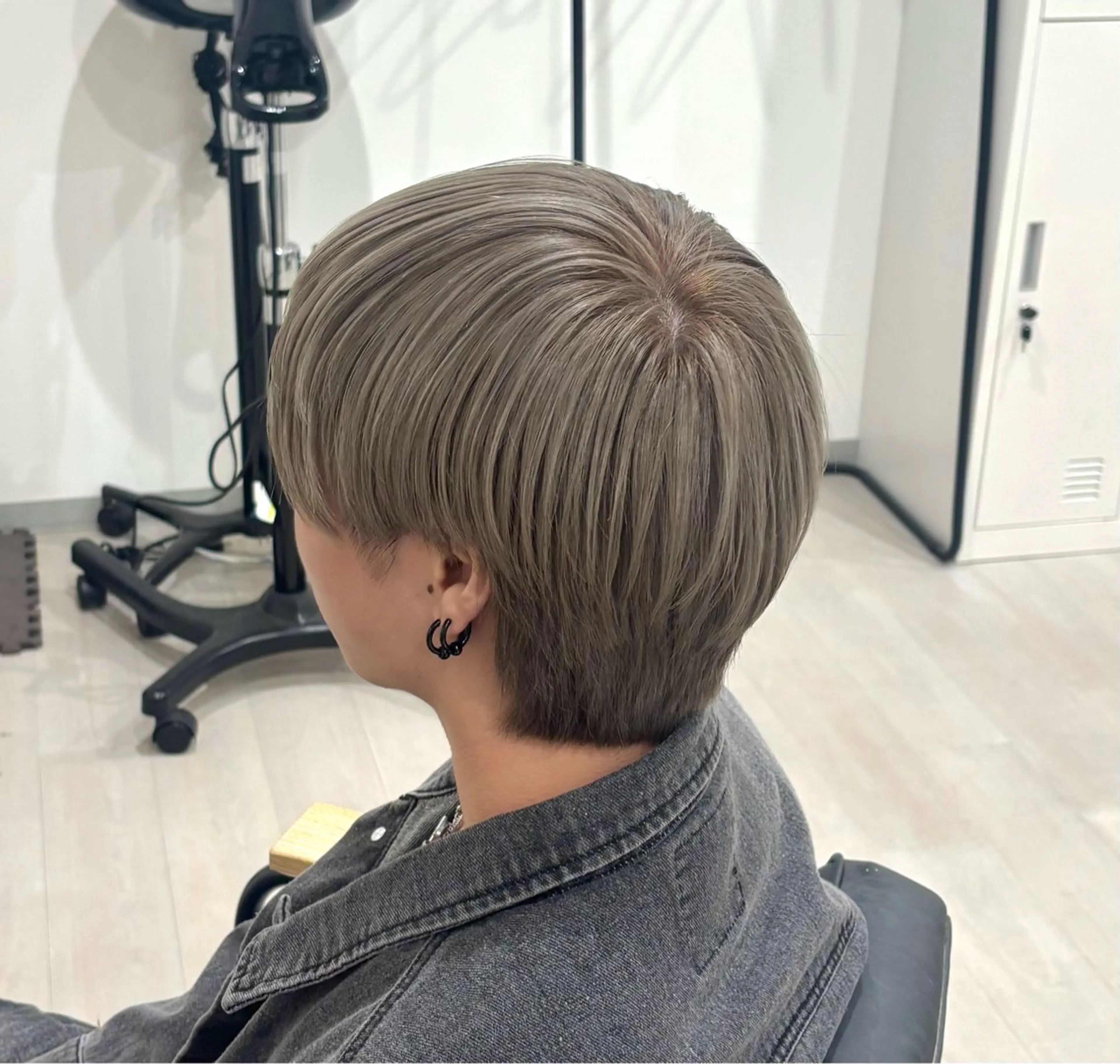 ショート カラー ブリーチ - aiko -のヘアスタイル