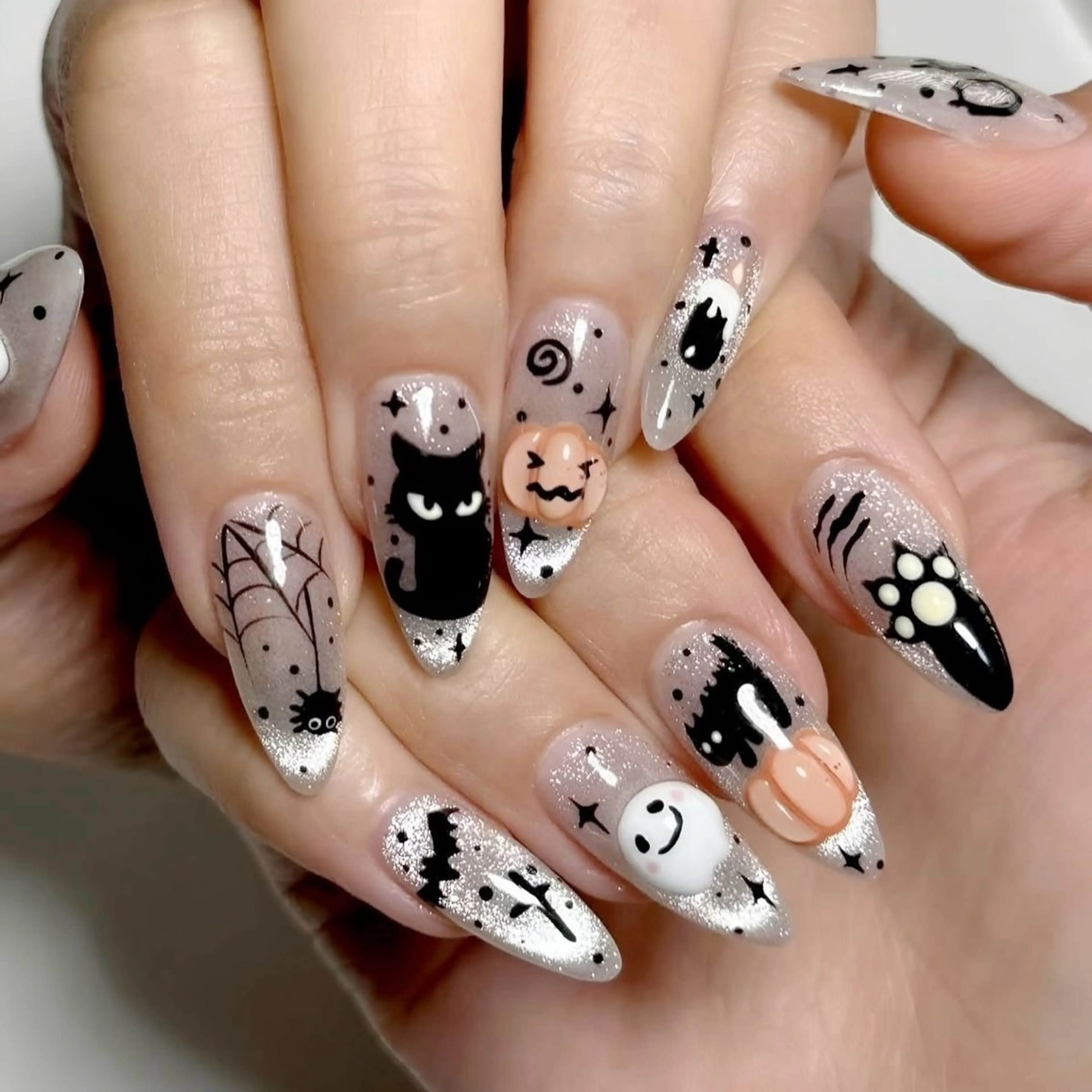 アートハロウィンネイル🎃💅👻秋ネイルの写真