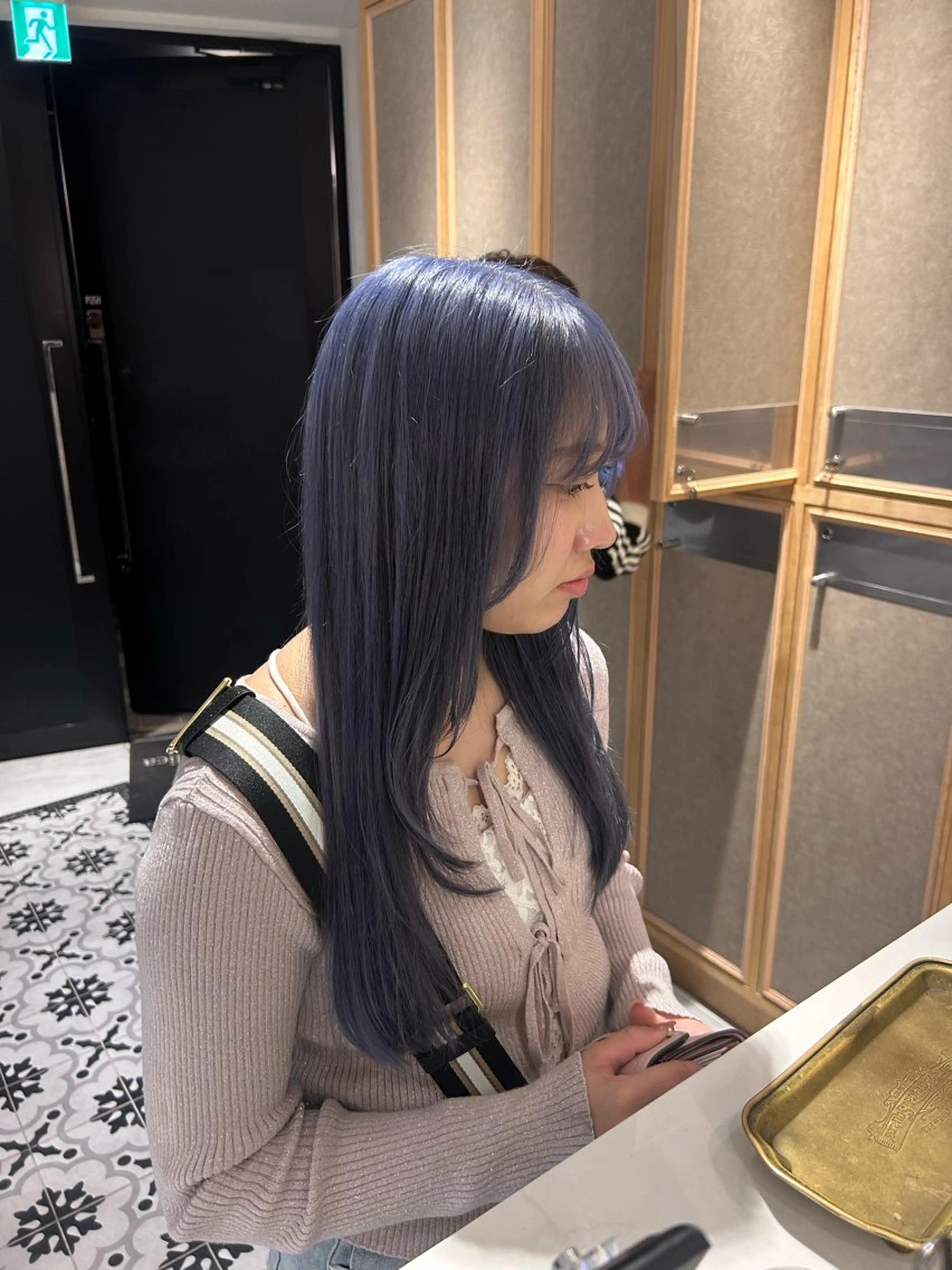 カラー ブルーカラー ハイトーンカラー ヘアカラー トリートメント ヘッドスパ ヘアセット miko🪽地毛風/ ハイトーン/レイヤーのヘアスタイル