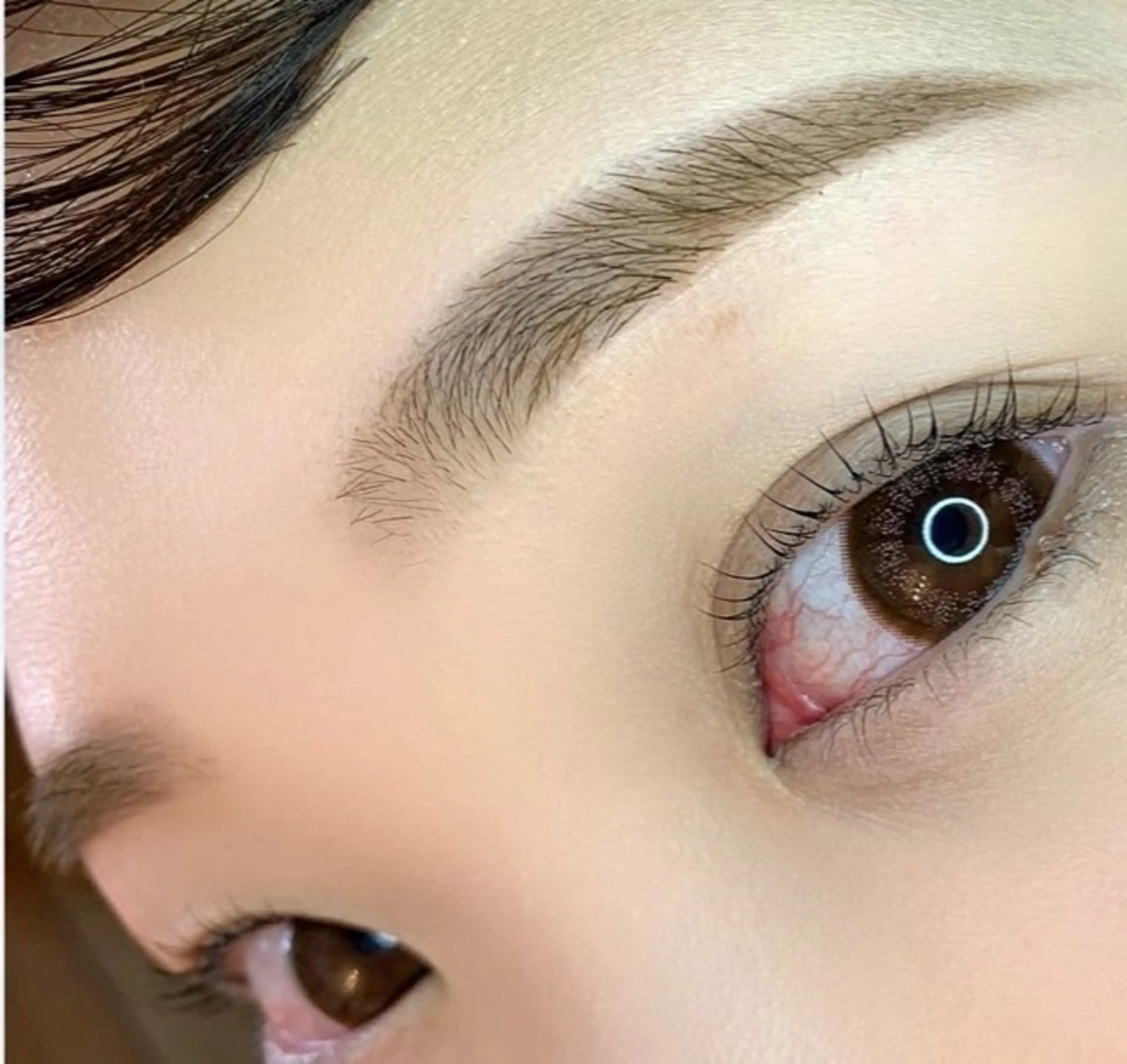 アイブロウ salon de blue所属・salon de blue五反田　土屋のマツエク・マツパデザイン