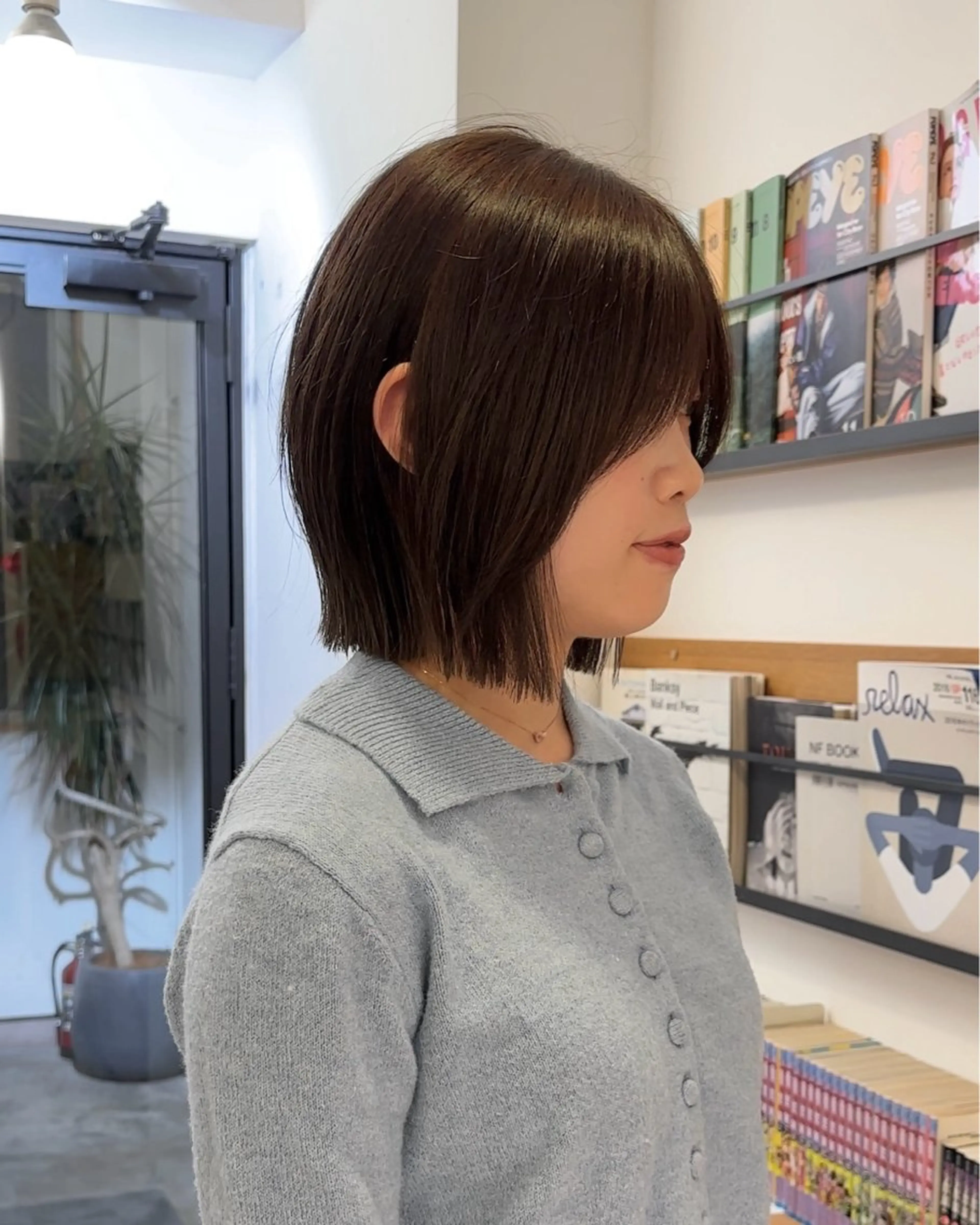 ショート カラー グレージュ ボブ カット ヘアカラー リンダ所属・ボブ/ブリーチ 顔周り/すずきのヘアスタイル