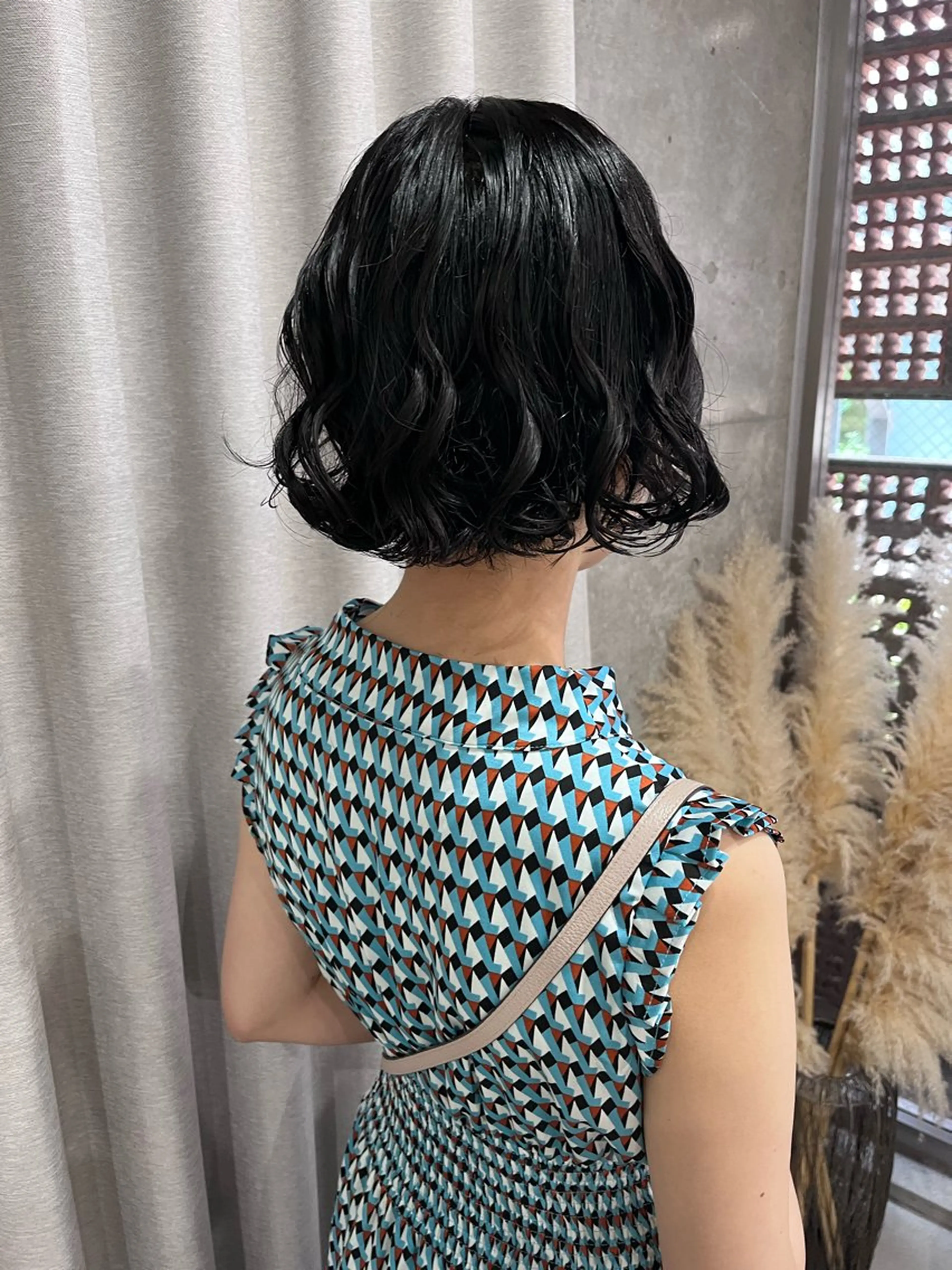 ミディアム パーマ ショートカット無料/ 小顔ショートのヘアスタイル