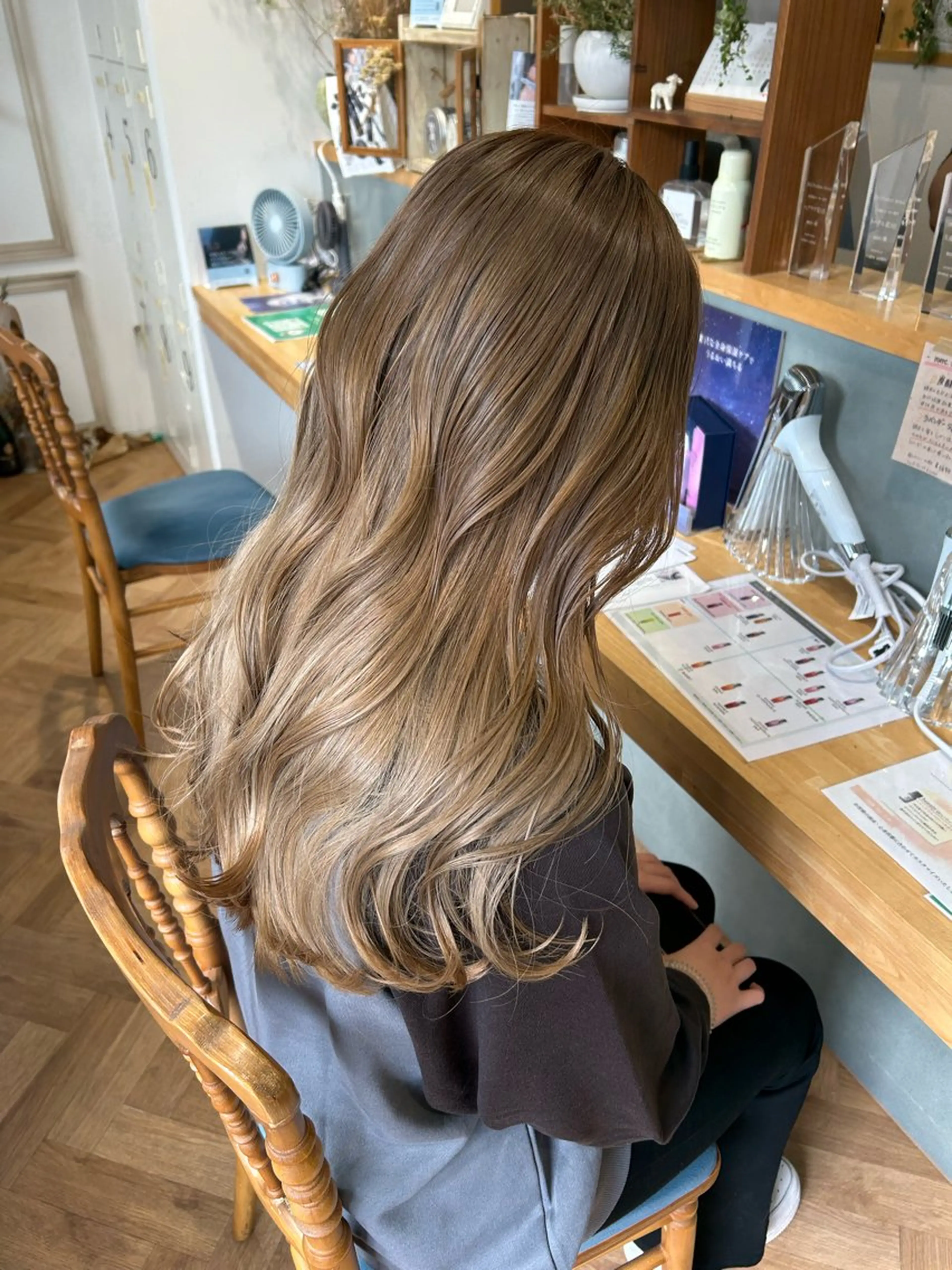 ロング カラー ヘアアレンジ merc. 🩵妹尾杏菜のヘアスタイル