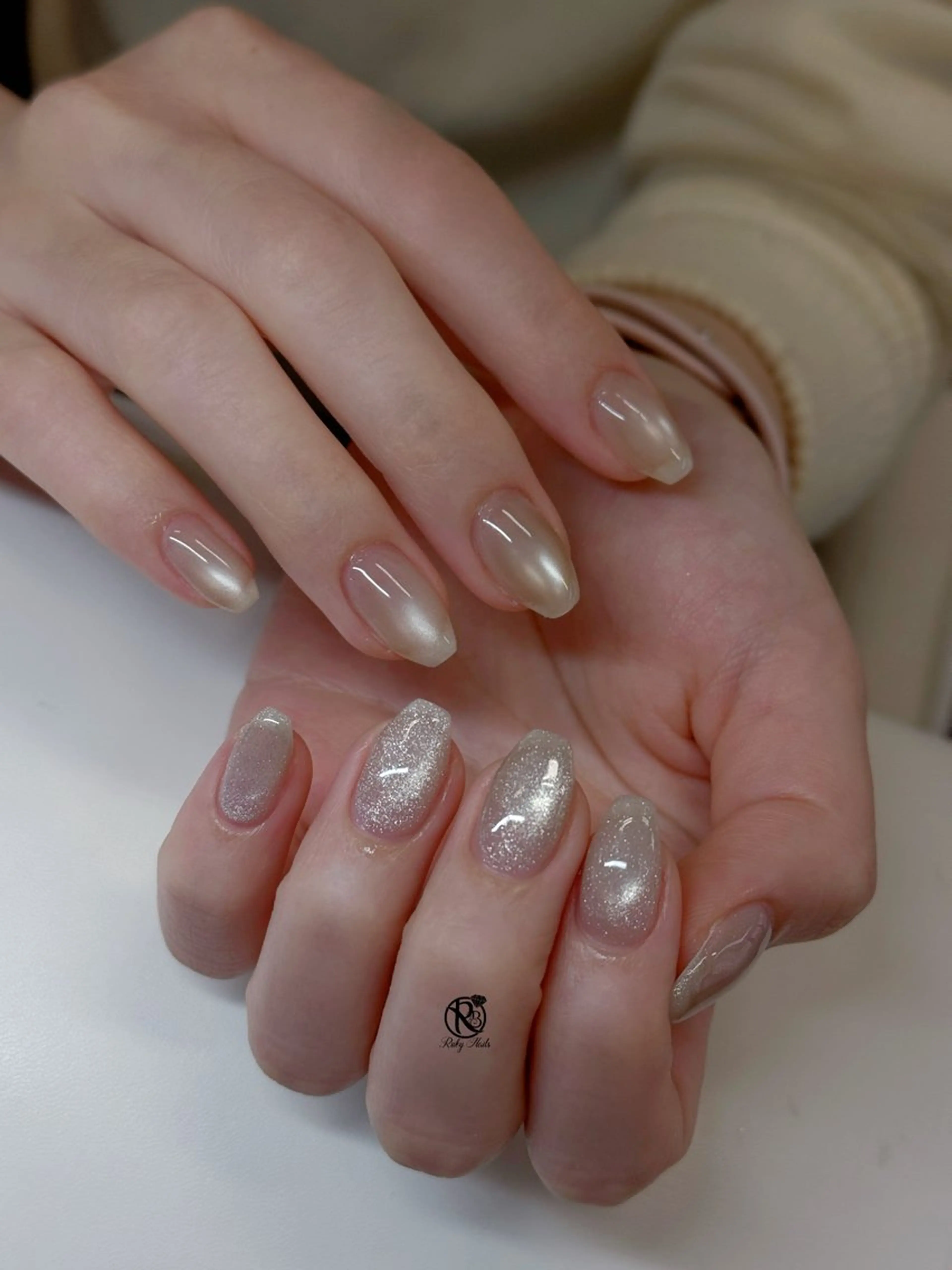 ネイル ボルドー ブラウン チークネイル ドット フットネイル ハンドネイル CHERRYネイルサロン所属・チェリネイルサロン 霞ヶ関のネイルデザイン