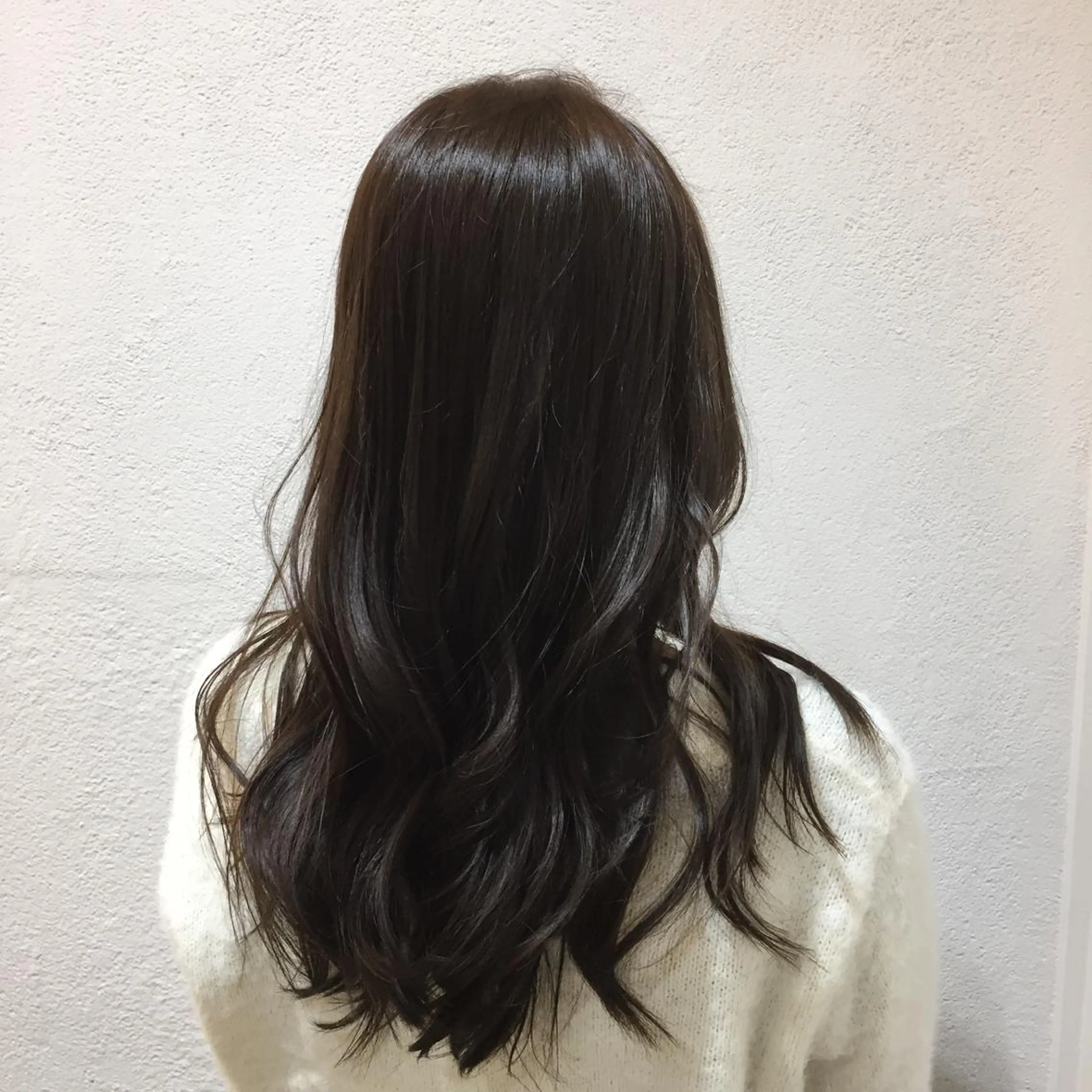 ロング カラー ベージュカラー オリーブベージュ カット ヘアカラー VanCouncil 千種所属・大竹 穂香のヘアスタイル
