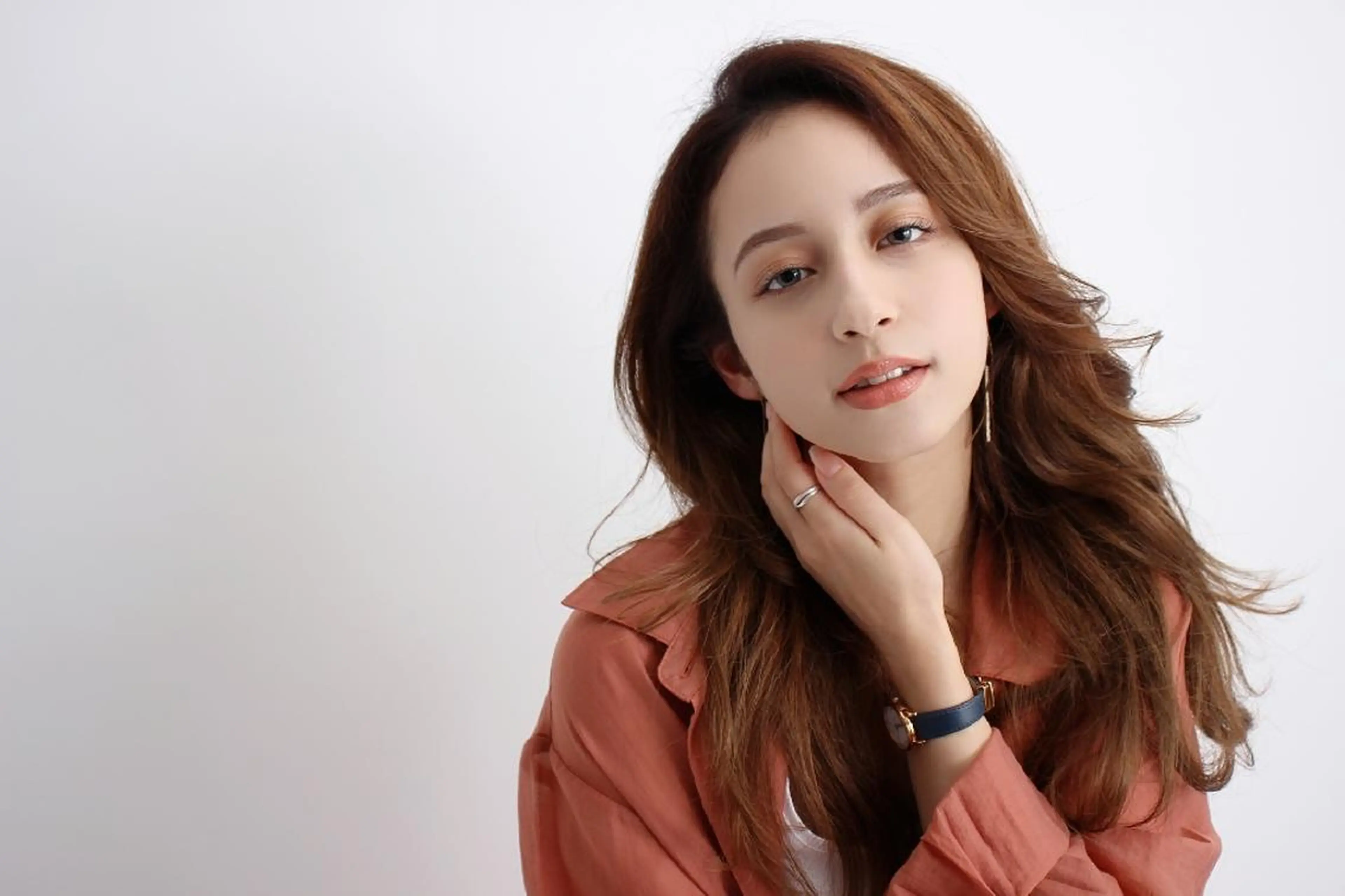 ロング カラー アディクシーカラー ブリーチ ブルーカラー デザインカラー ハイライトカラー お得💮全メニュー 🎊30%Off🎉のヘアスタイル