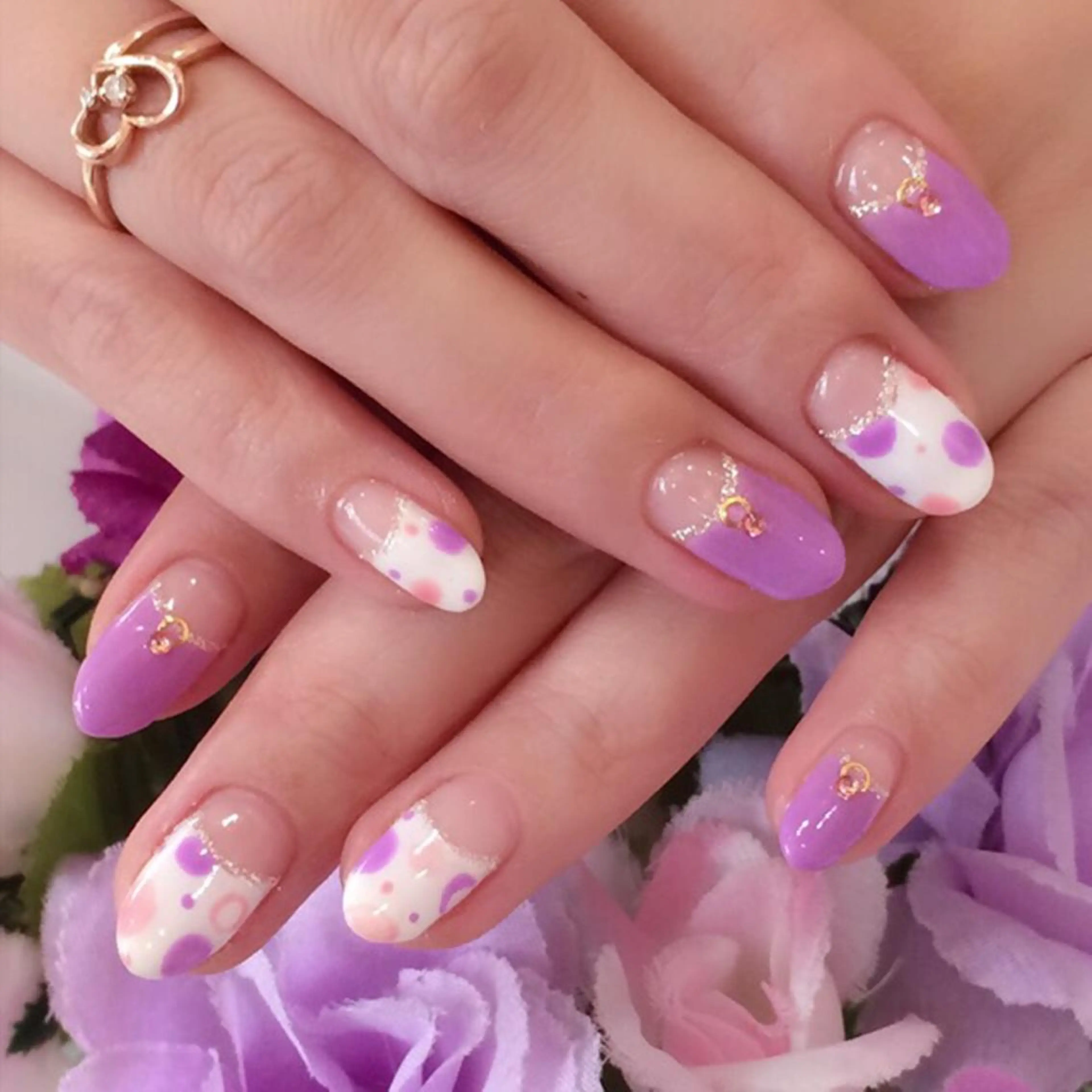 セミロング SINCERELY シンシアリー🌈のネイルデザイン