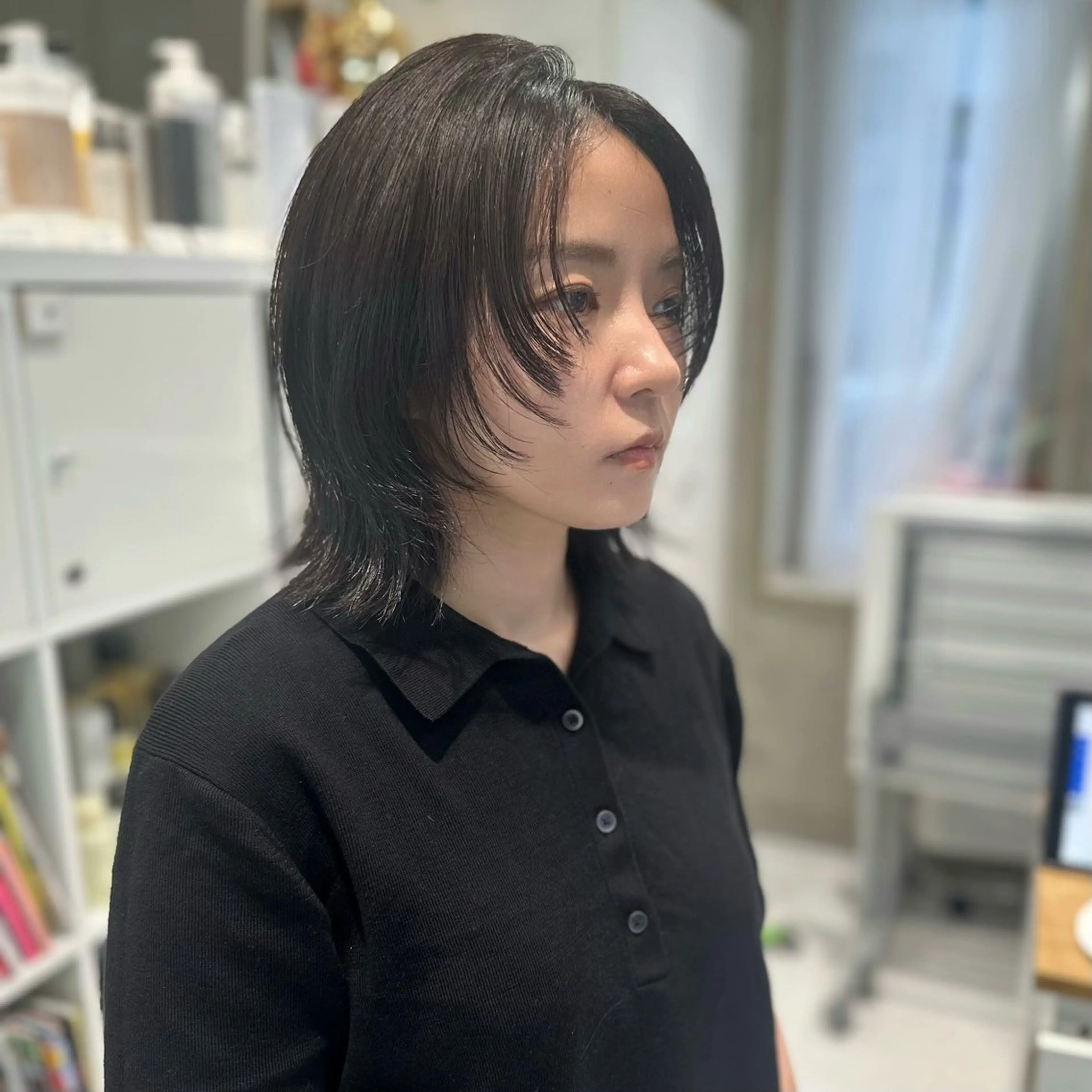 ミディアム レイヤーカット 山崎結菜 🫧透明感カラーのヘアスタイル