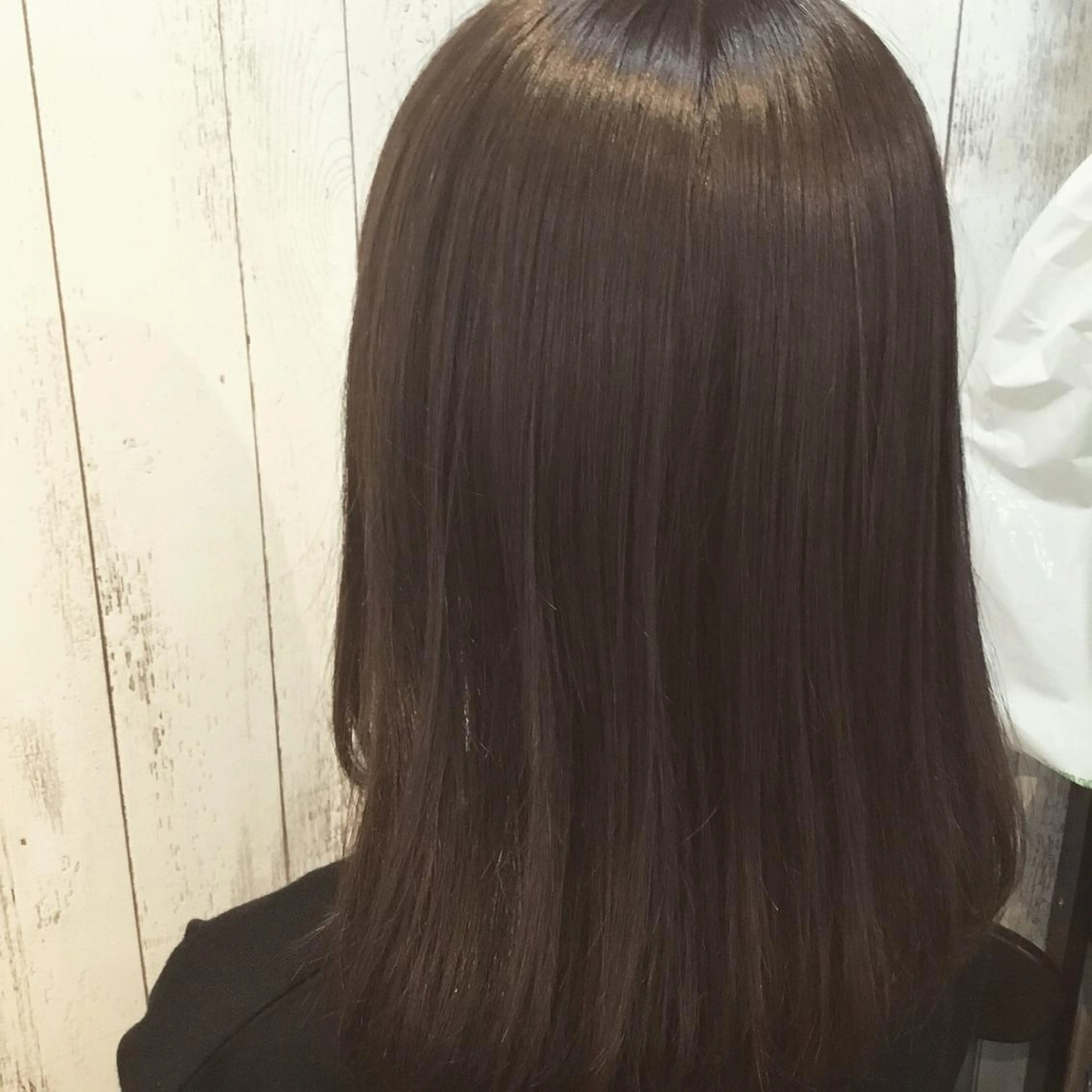 セミロング カラー パーマ embrace エンブレイスのヘアスタイル