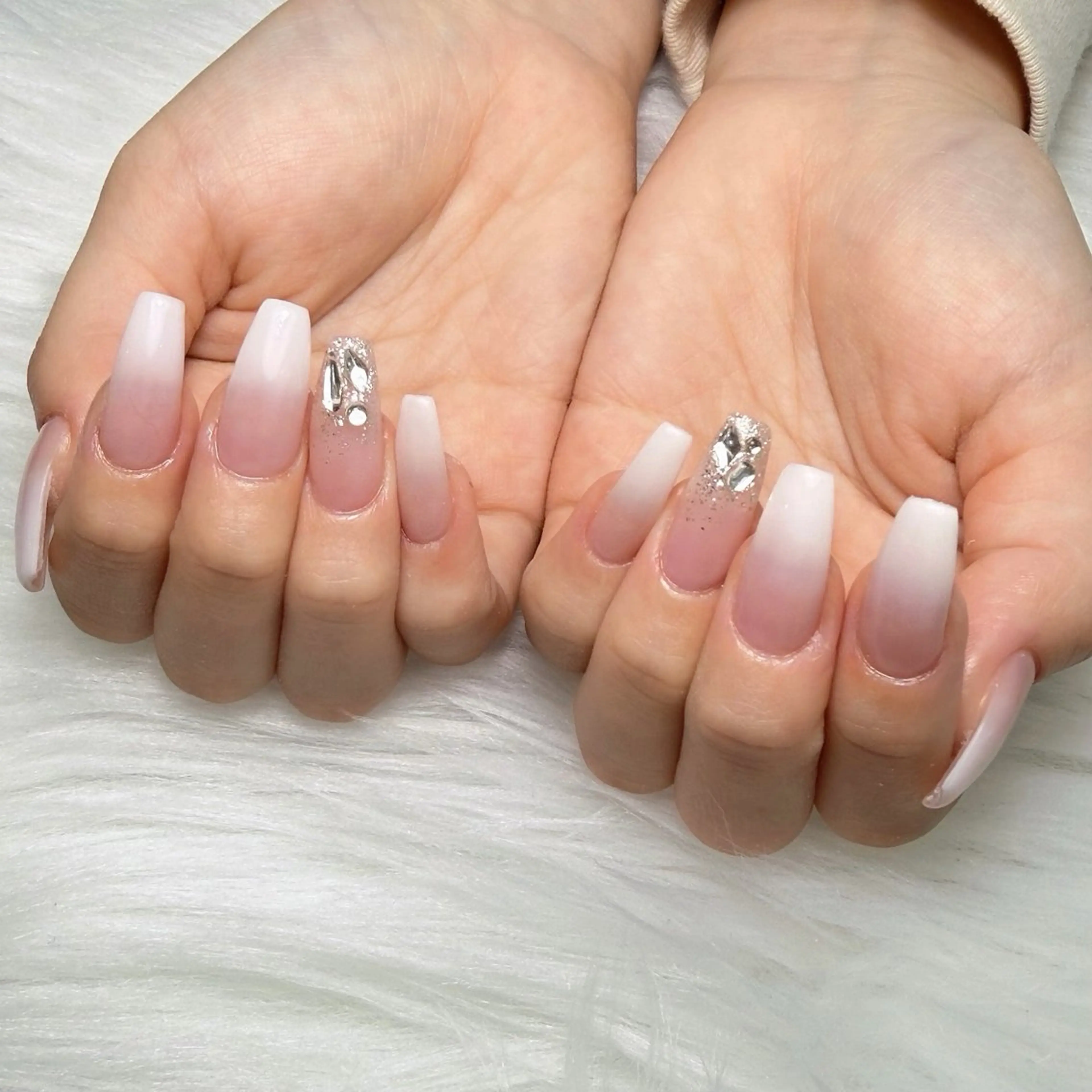 ネイル ハンドネイル lifra Hinaのネイルデザイン