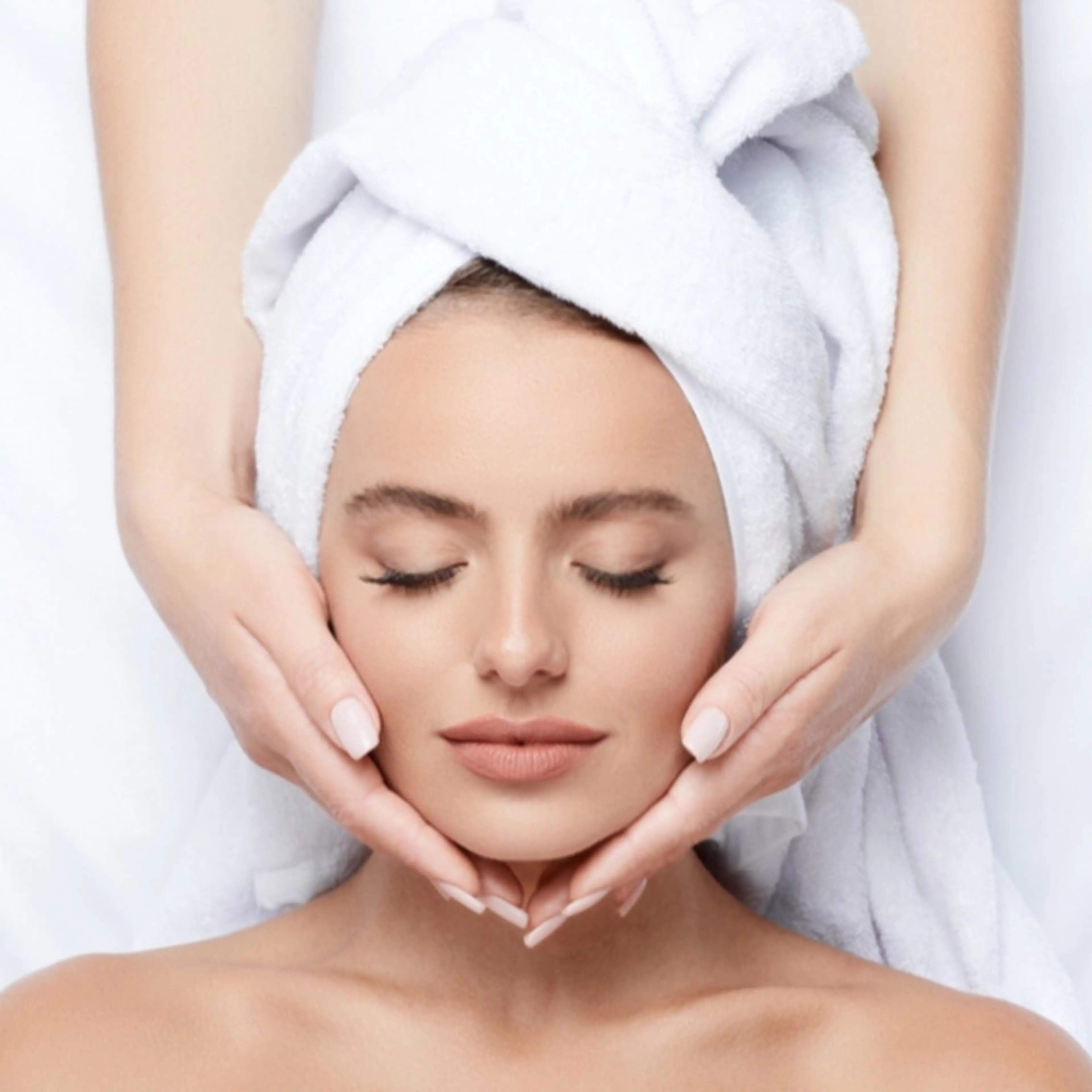 ヒト幹細胞フェイシャル60分“首・顔”《たるみ、しわ、リフトアップ、小顔etc.》の写真