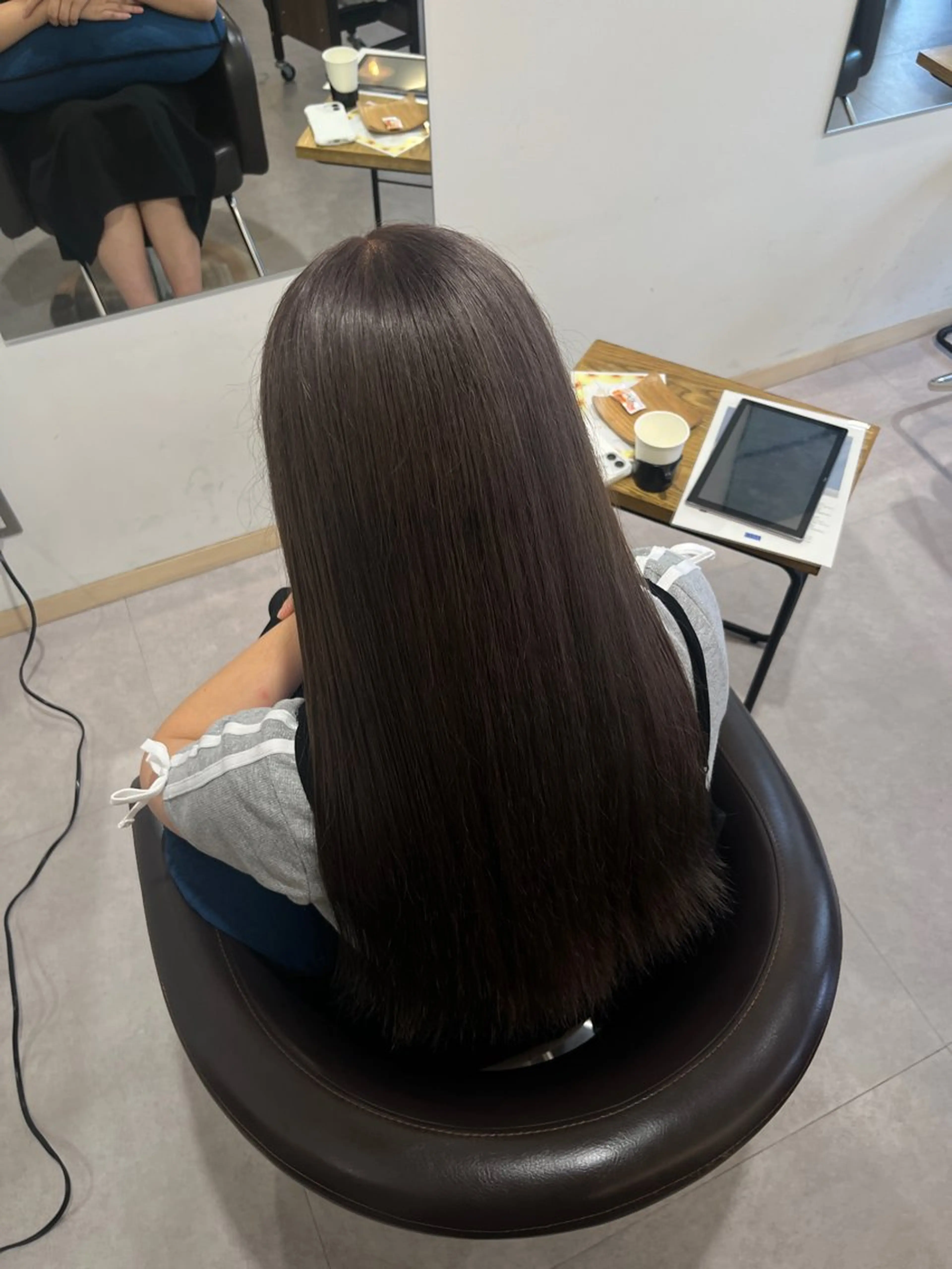 ロング カラー 荒井 茉凜のヘアスタイル