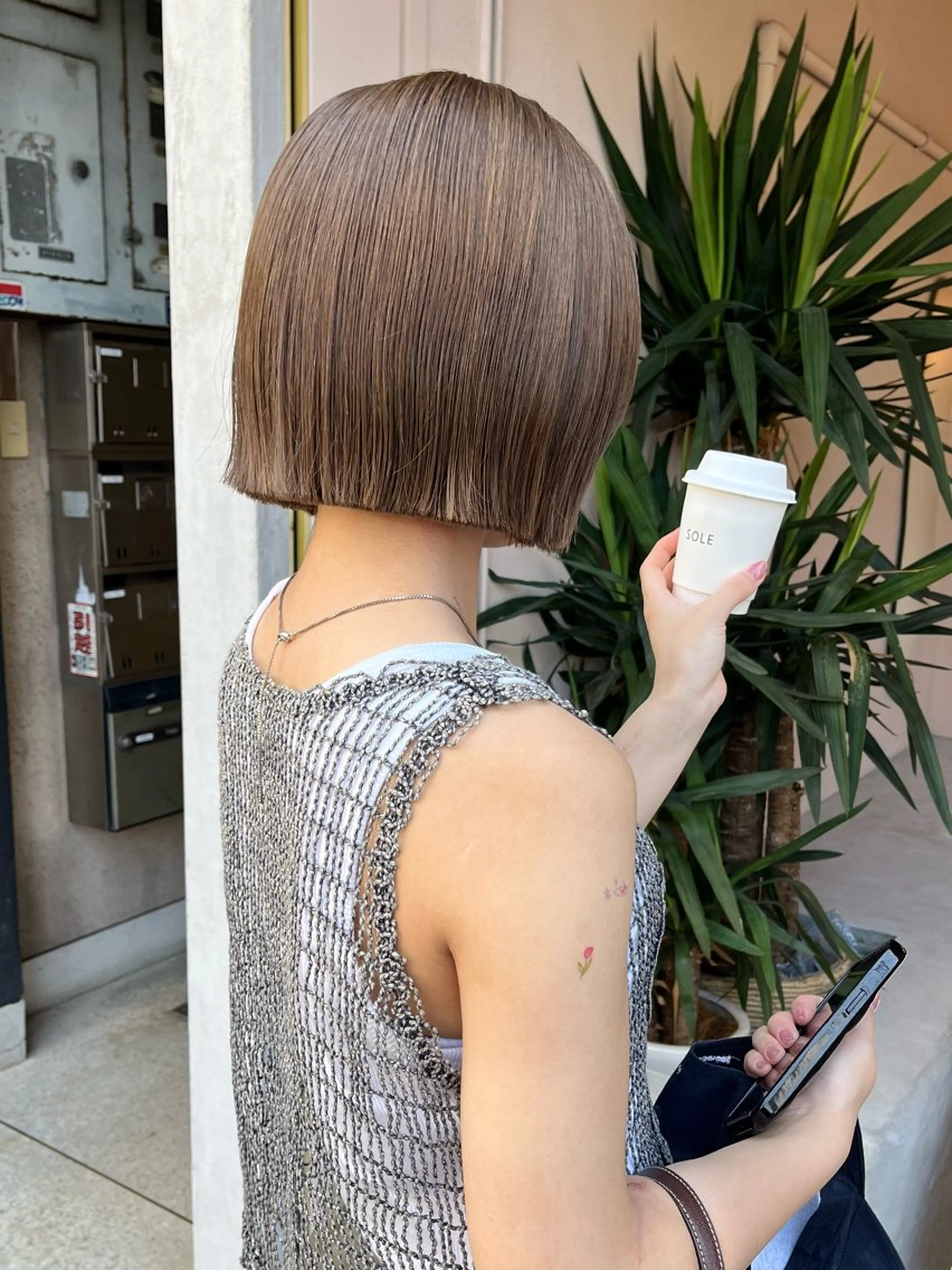 ミディアム ボブ カット ヘアカラー トリートメント iru所属・レイヤーカット/ ハイトーン/mikiのヘアスタイル