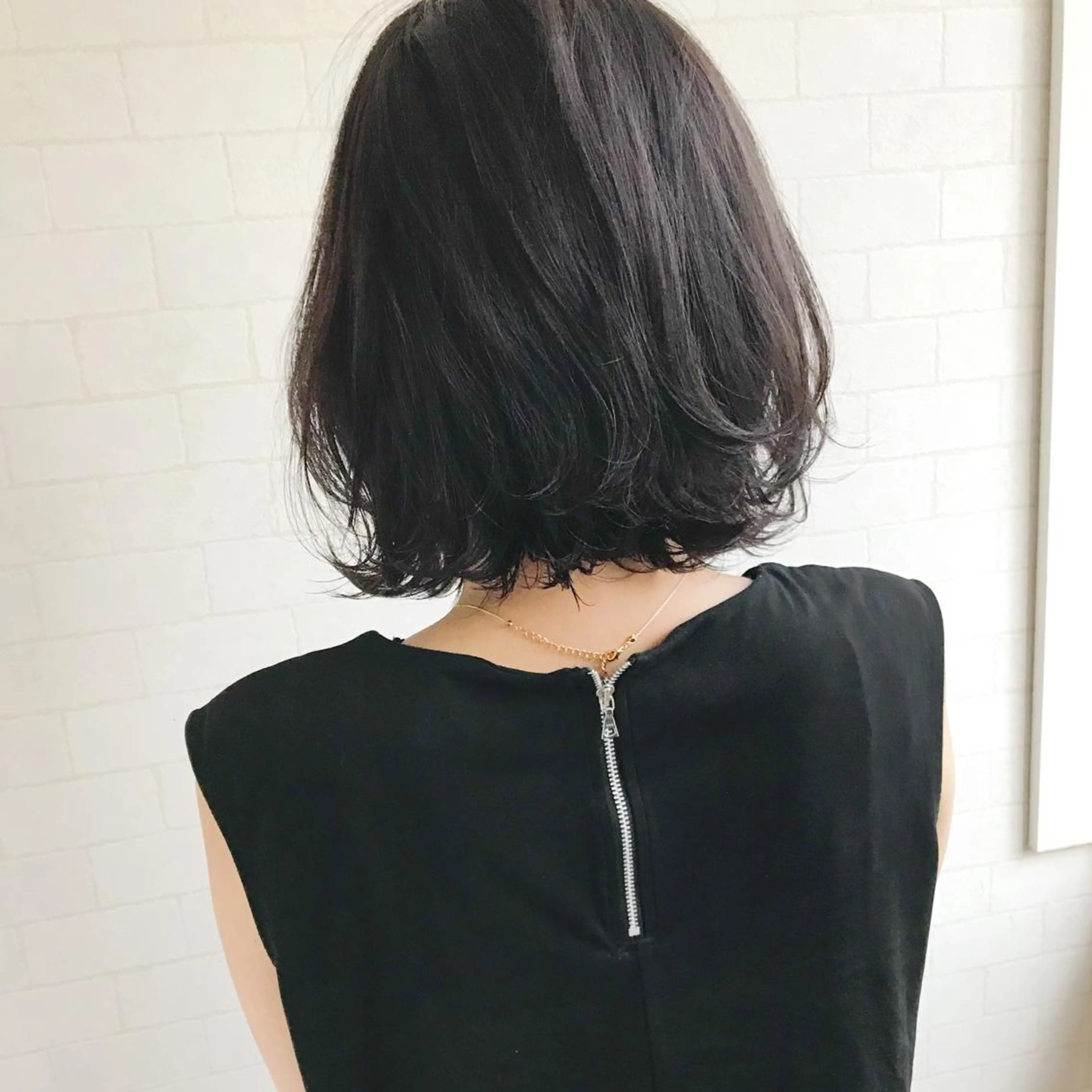 ショート カラー ダークグレー パープルカラー ボブ カット ヘアカラー トリートメント ツヤ髪になりたい方へ 🩷柴田知亜希のヘアスタイル