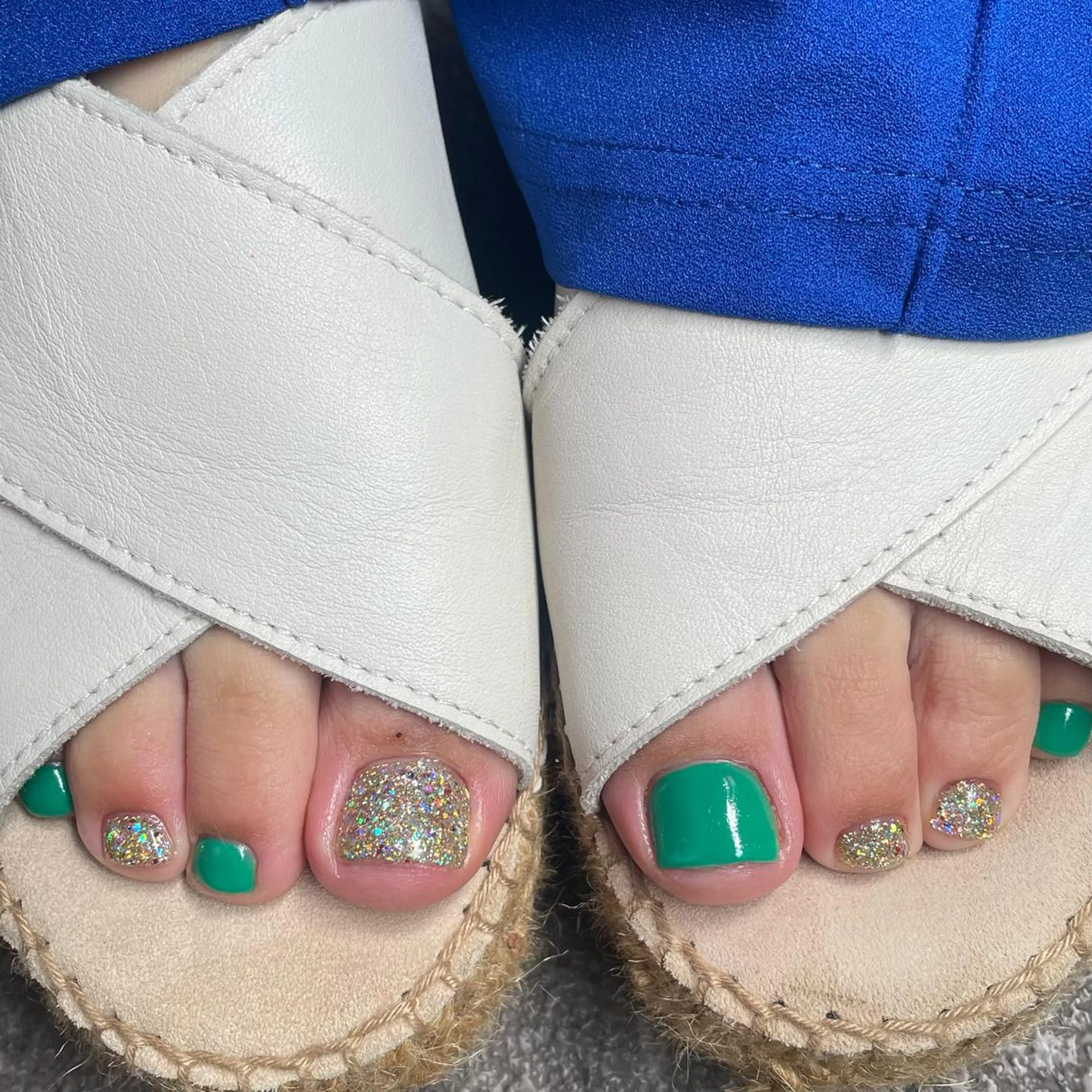 ネイル フットネイル ワンカラーネイル 奥園 良恵のネイルデザイン