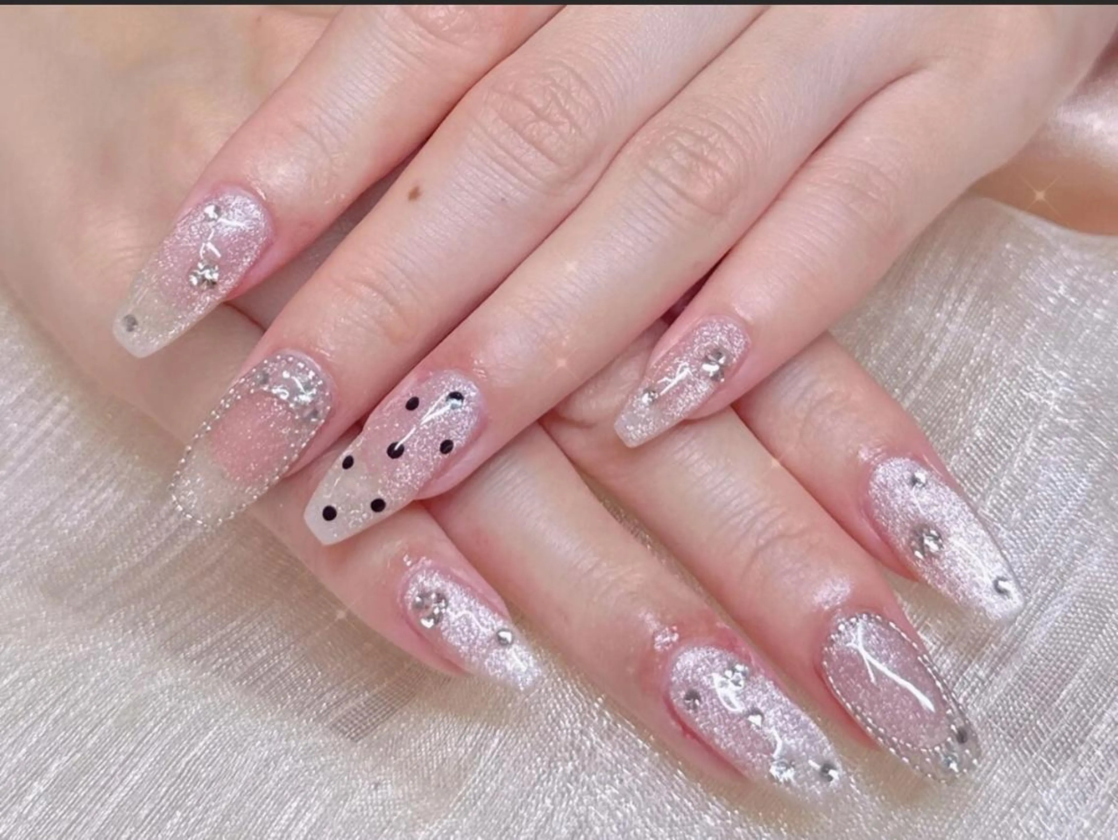 ネイル 🐳彩羽チップ 長さだし専門🐳のネイルデザイン