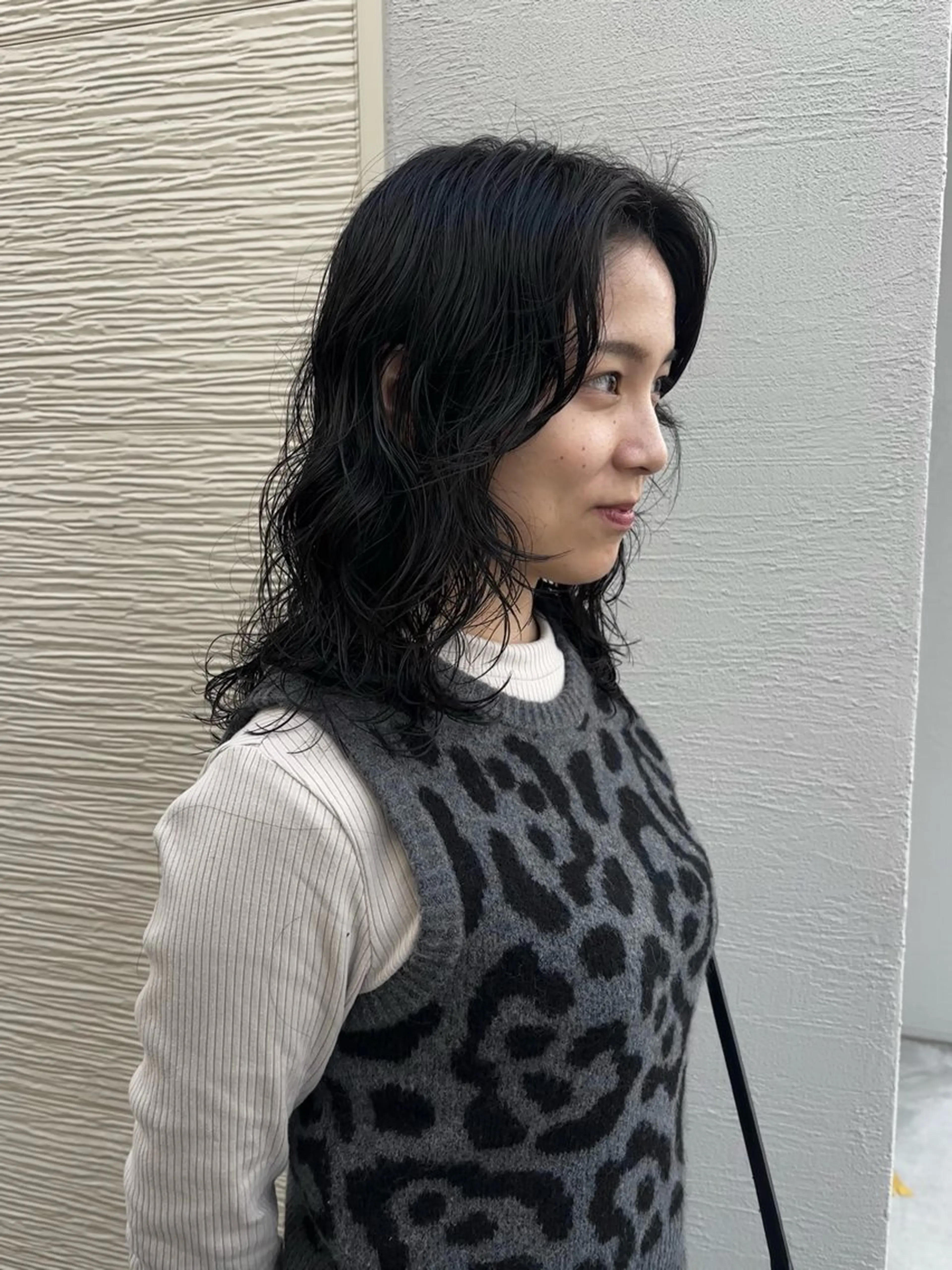 ミディアム カット 山岸 未玖のヘアスタイル