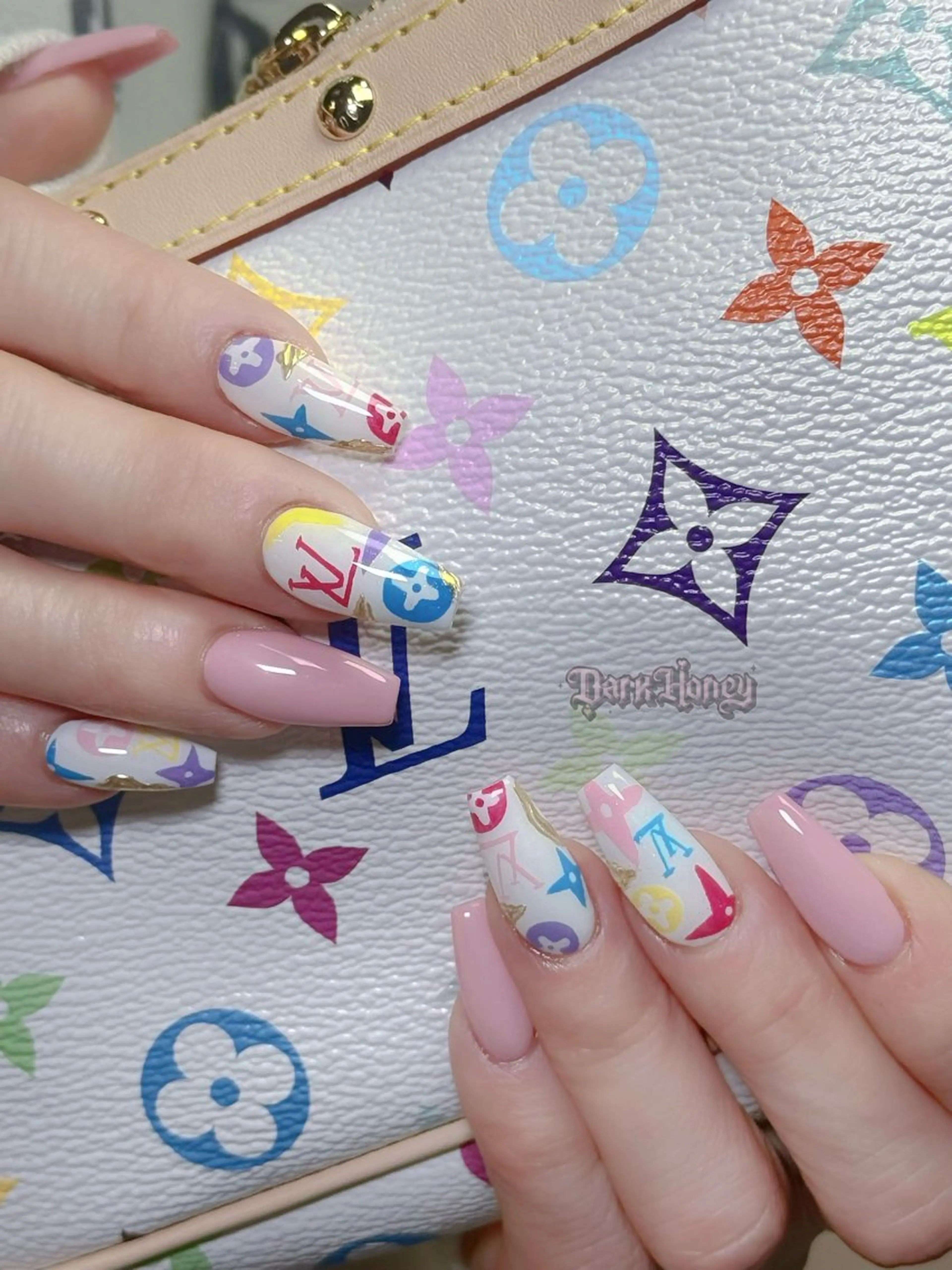 ネイル ハンドネイル Dark honey スカルプ専門原宿店のネイルデザイン