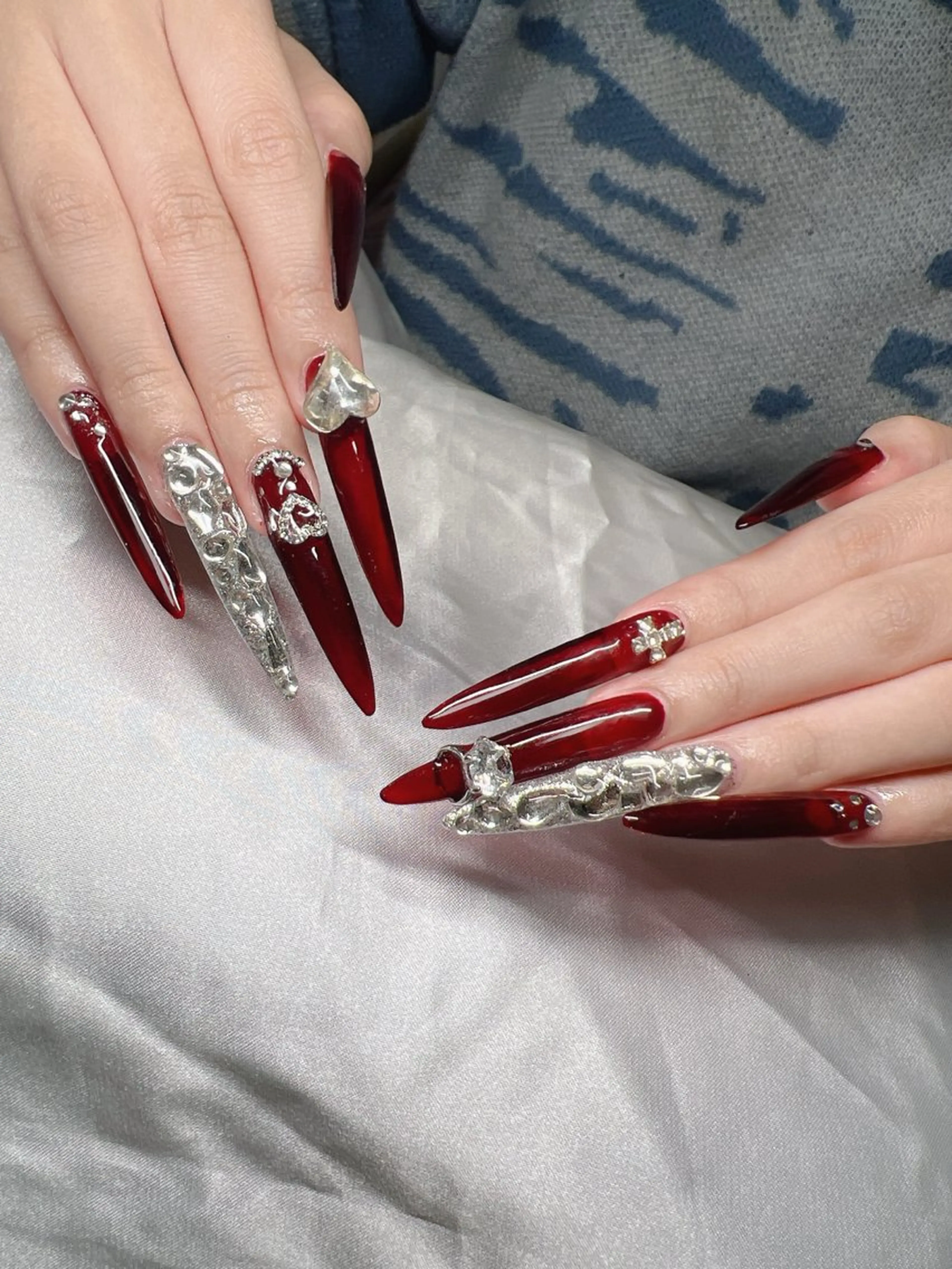 ネイル 長さ出し グラデーション 卒業式 キラキラネイル マグネットネイル ハンドネイル Lee Nailsのネイルデザイン