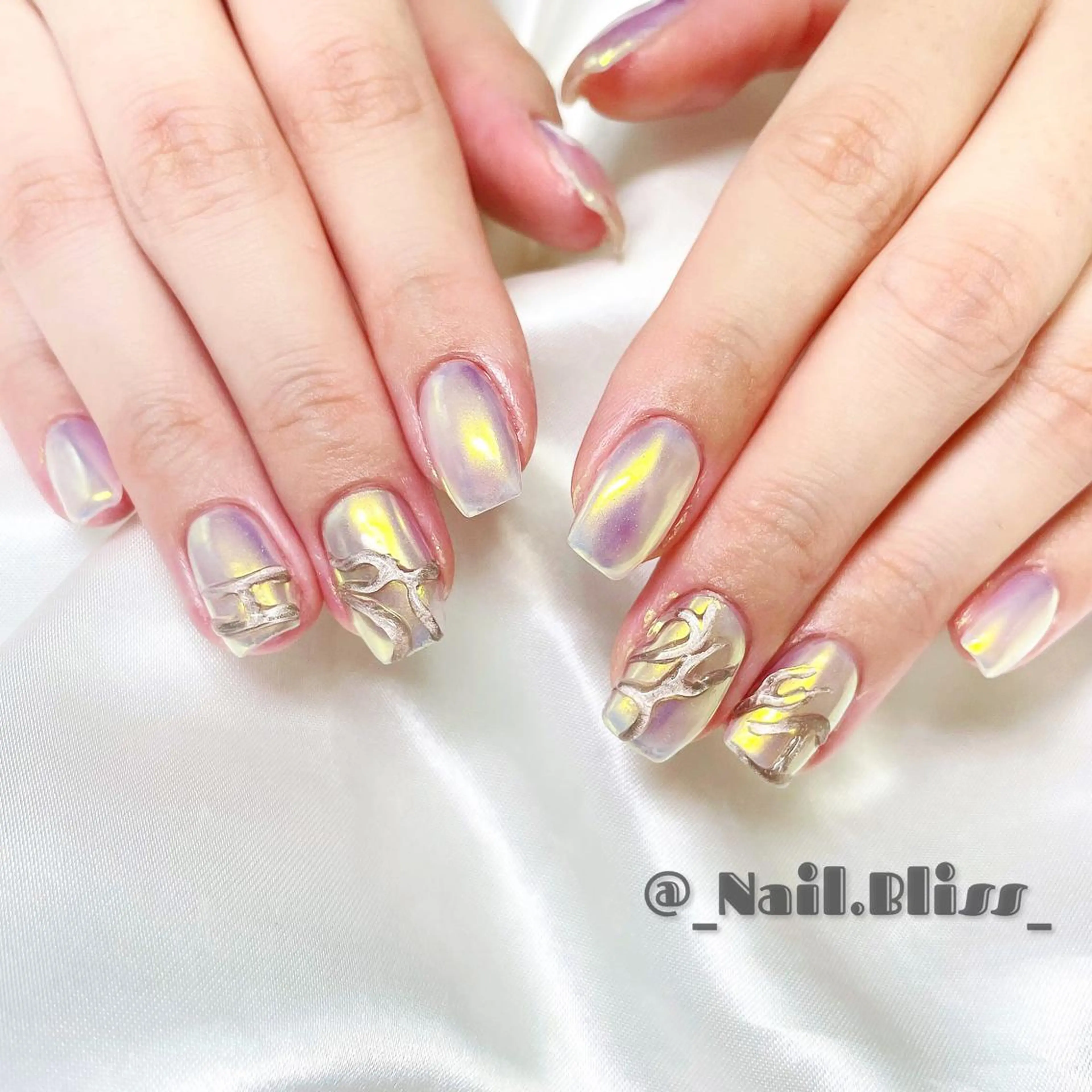 ネイル オーロラネイル ハンドネイル NAIL BLISSのネイルデザイン