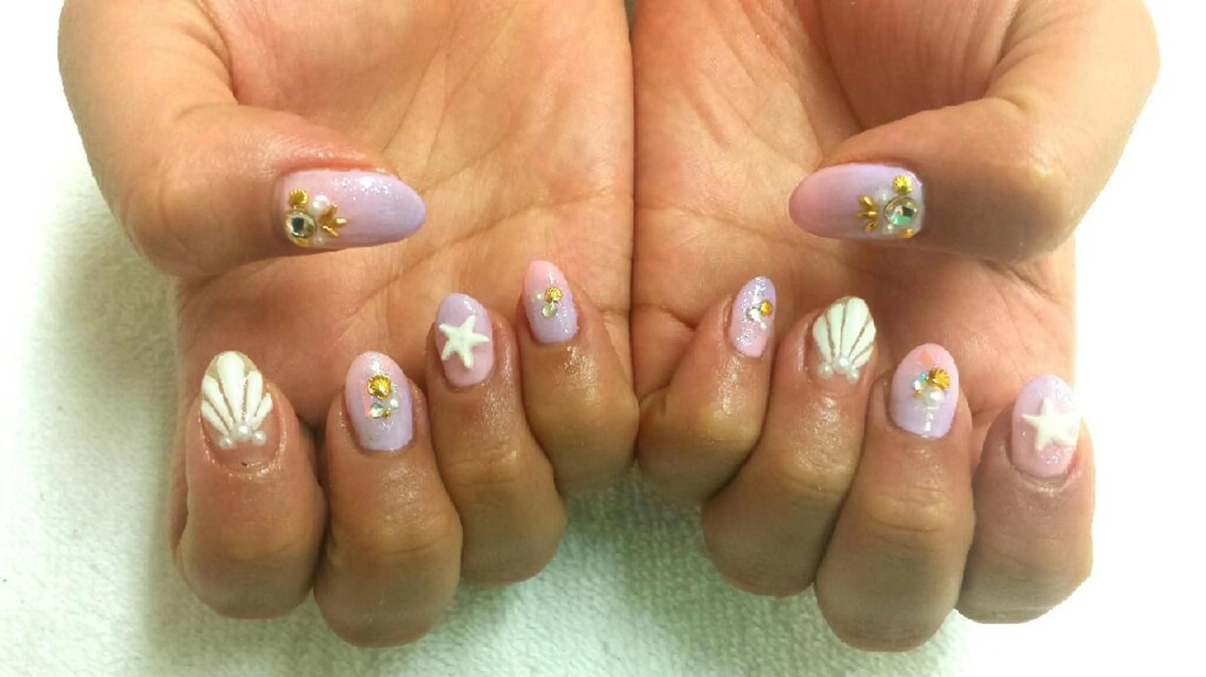 ネイル 河野ちえ (雑誌掲載サロン)のネイルデザイン