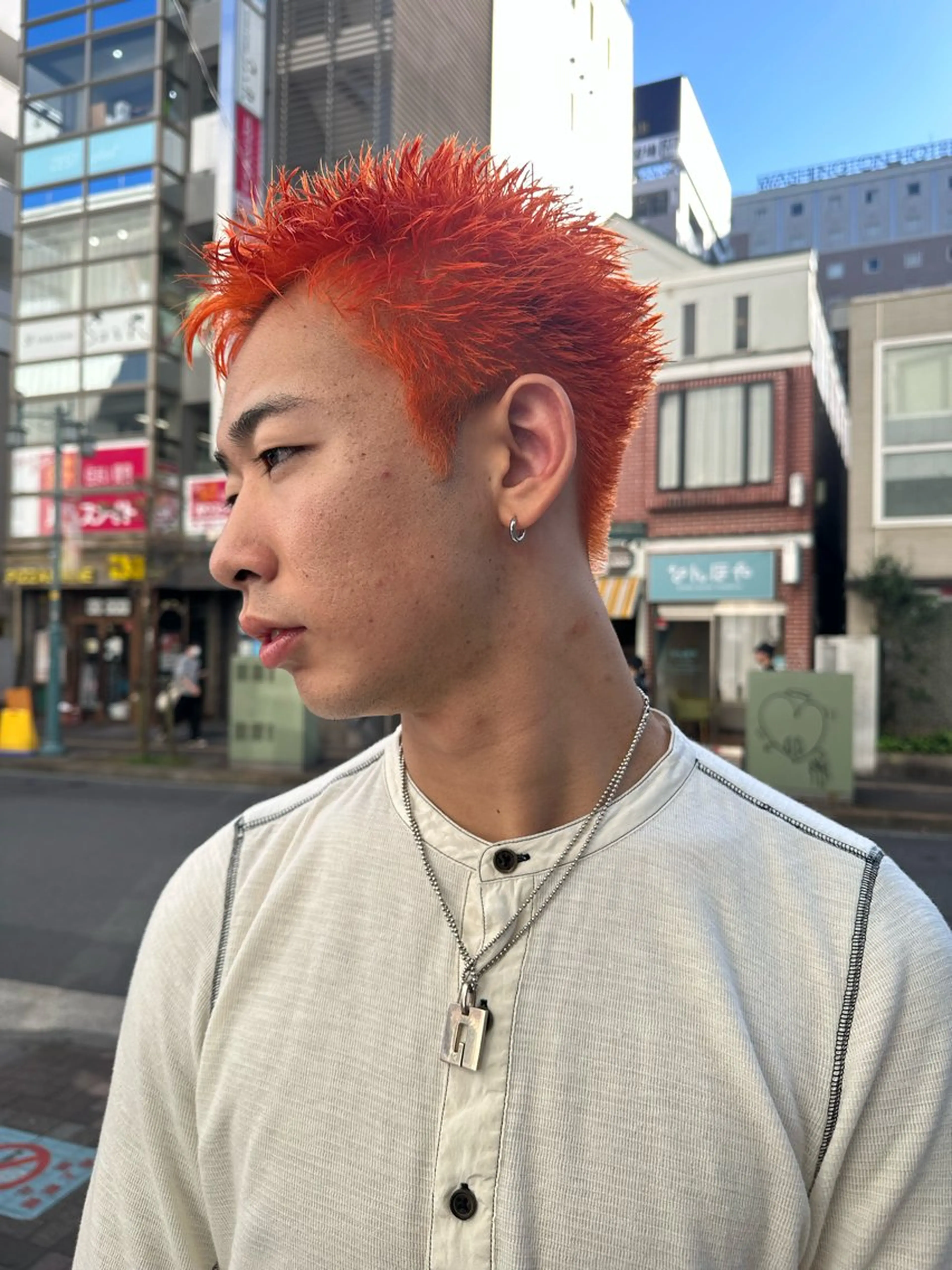 ショート カラー メンズ メンズブリーチ メンズハイトーン メンズインナーカラー ブリーチ ケアブリーチ Rei/ 縮毛矯正/ ハイライトカラー募集のヘアスタイル