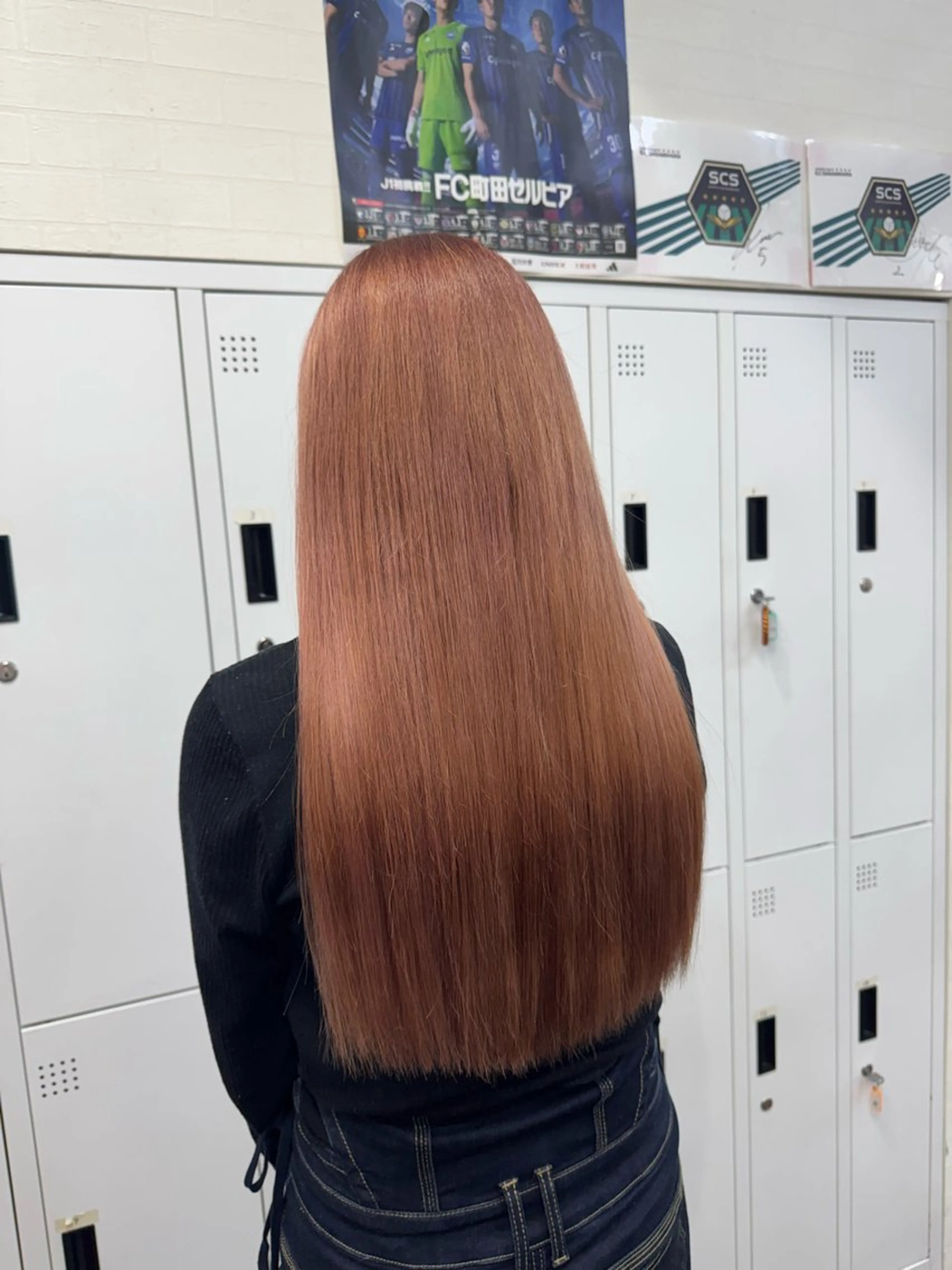 ロング apollo 横浜所属・横浜🦋ハイトーン 🫐耳つぼジュエリーのヘアスタイル